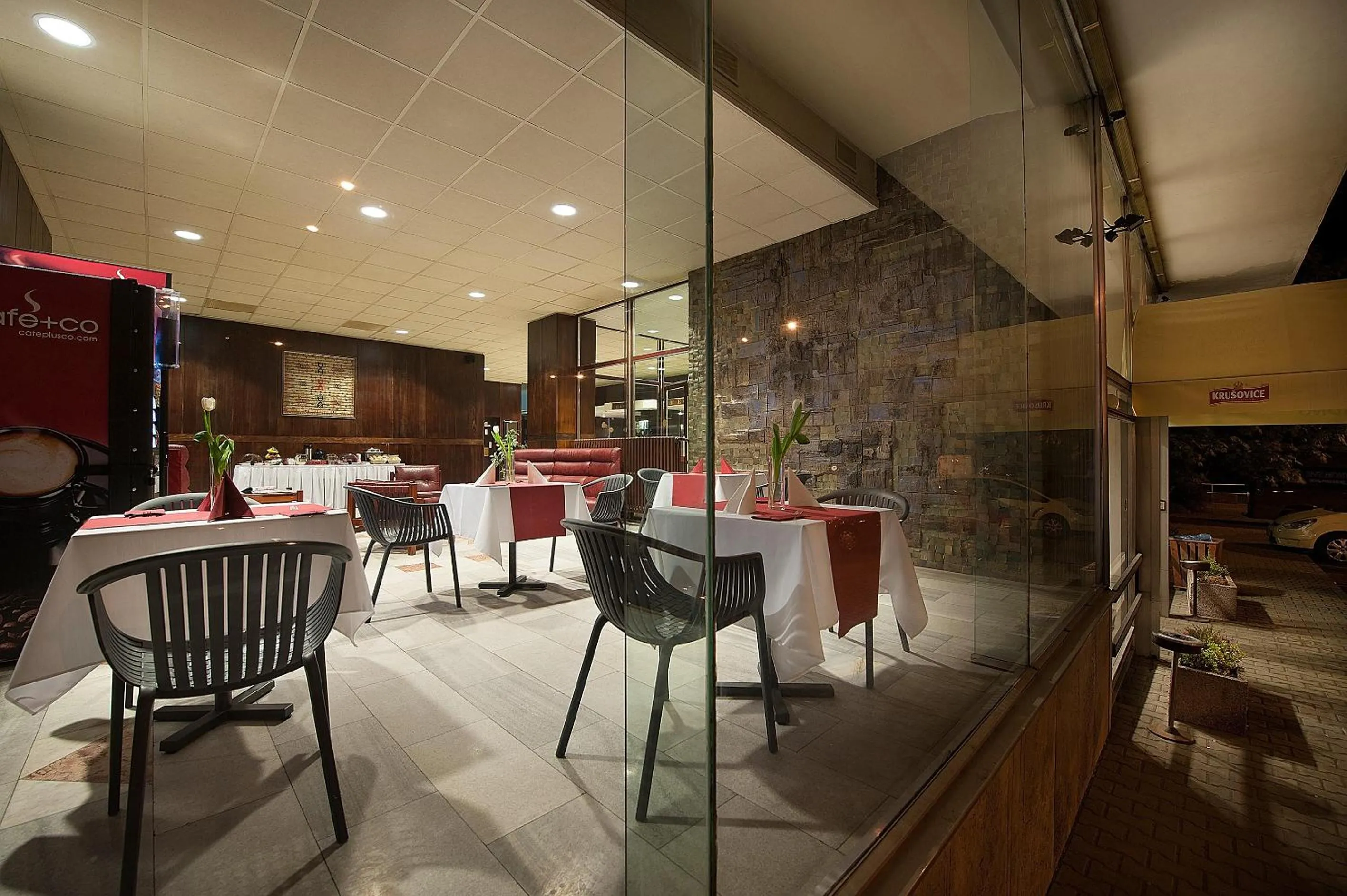 Restaurant/places to eat in Retro Hotel Kladno