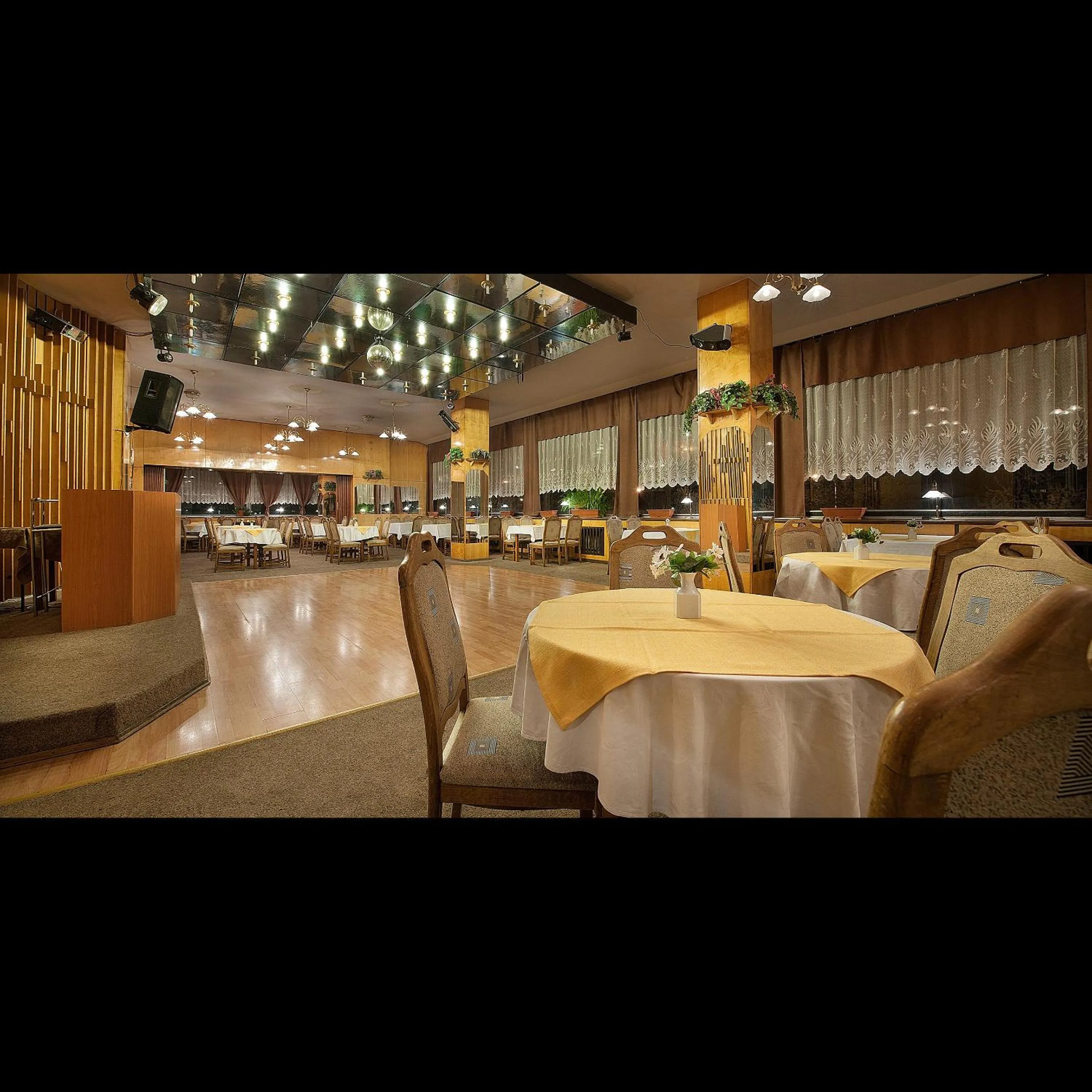 Restaurant/places to eat in Retro Hotel Kladno