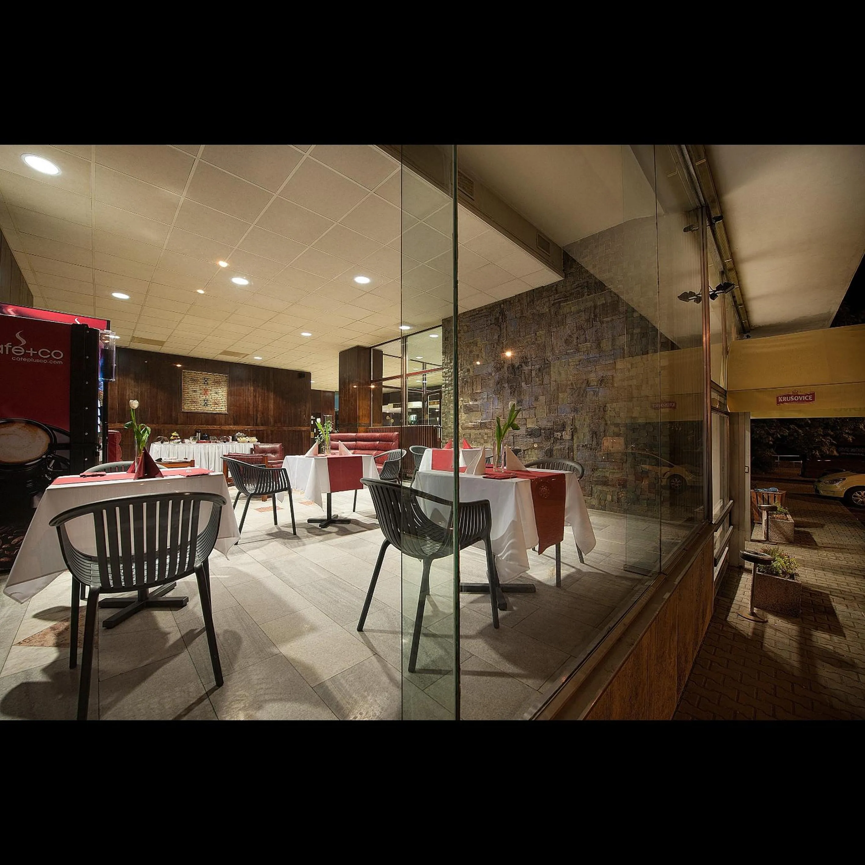 Restaurant/places to eat in Retro Hotel Kladno