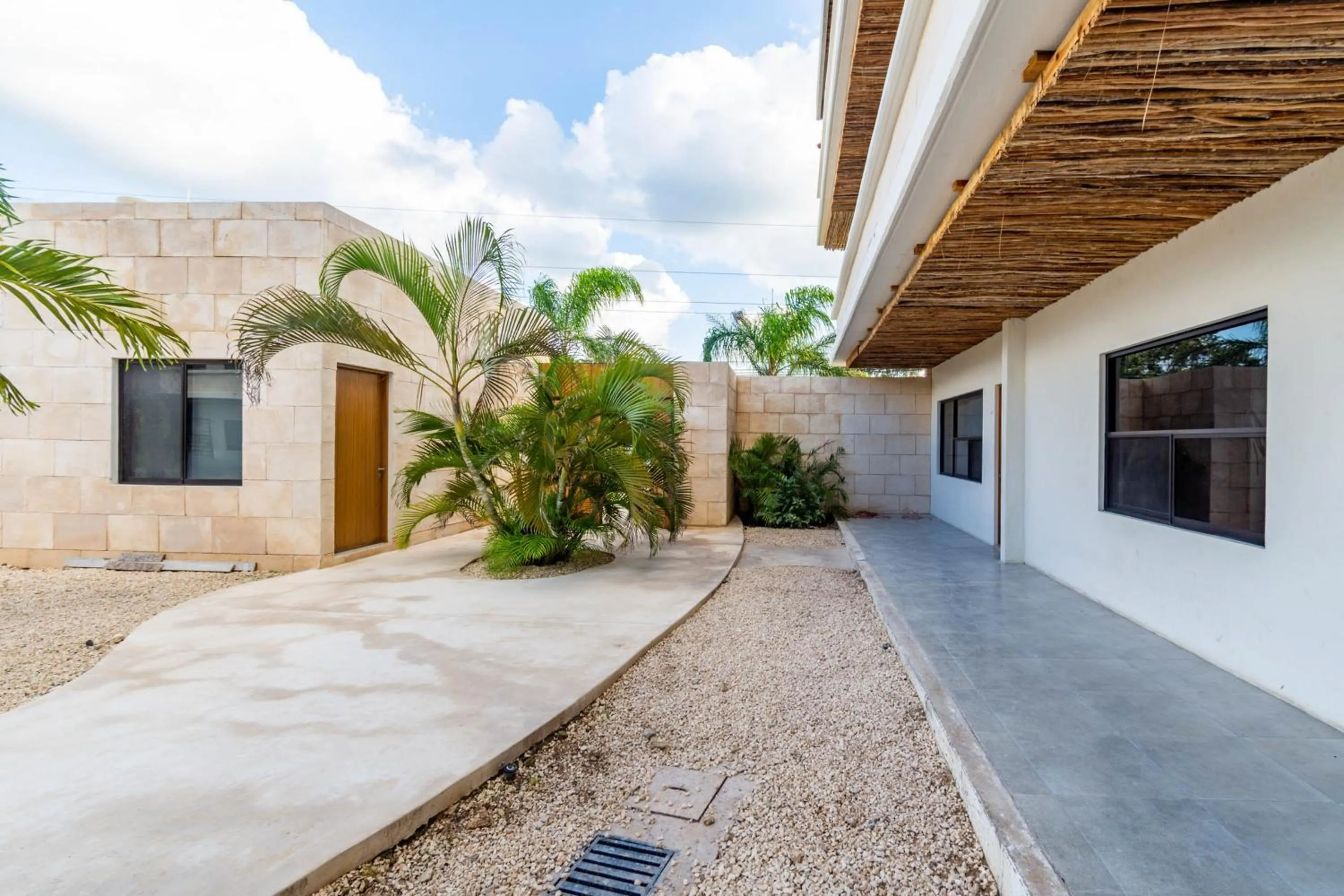 Facade/entrance in Elementus Tulum