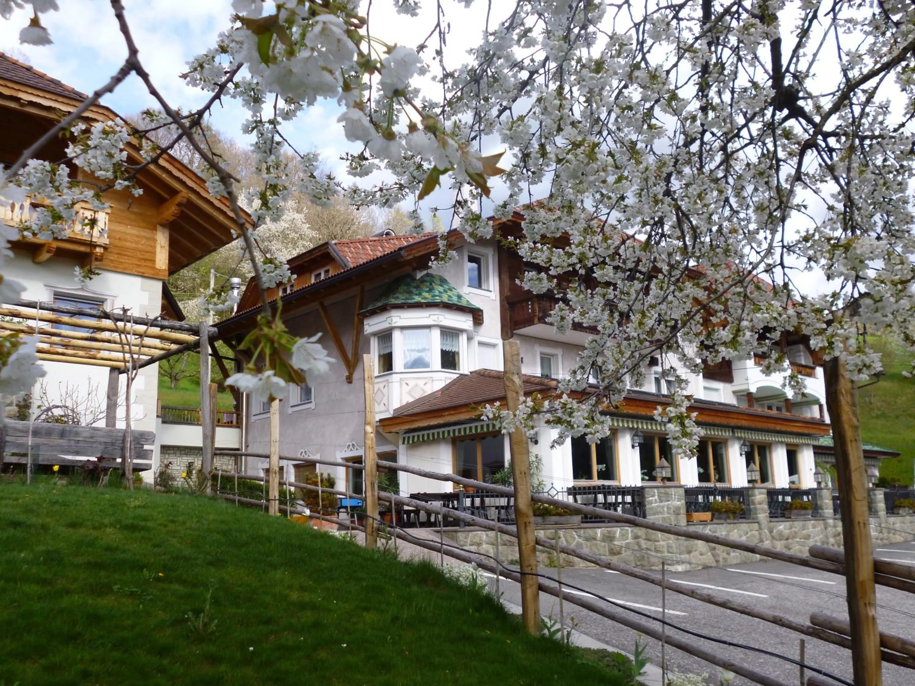 Spring in Hotel Hubertusstube
