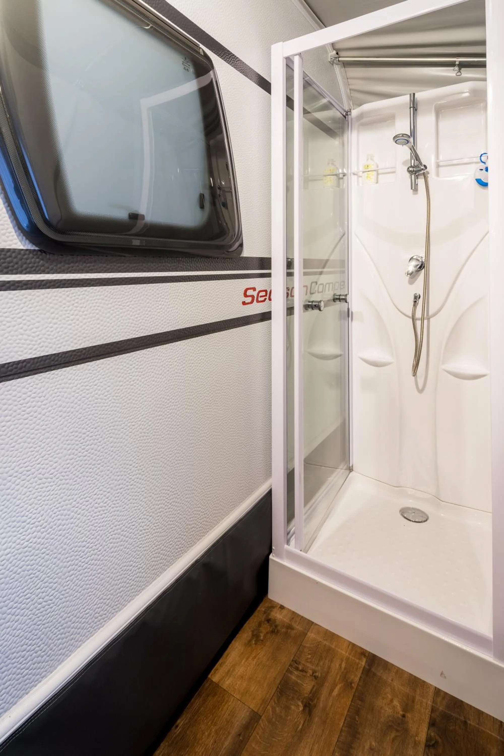 Shower in Hotel Am Gottesauer Schloss