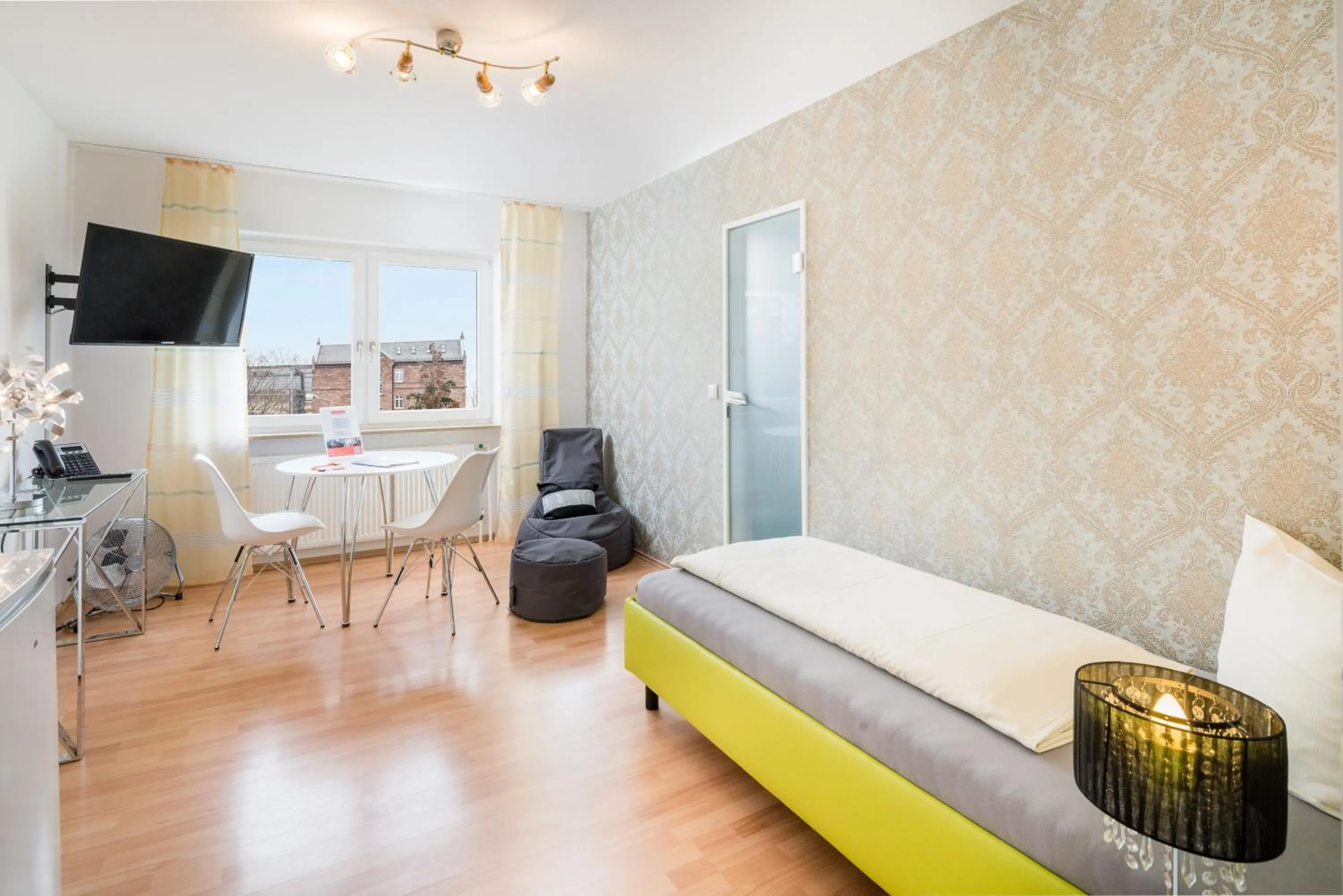 Photo of the whole room, Bed in Hotel Am Gottesauer Schloss