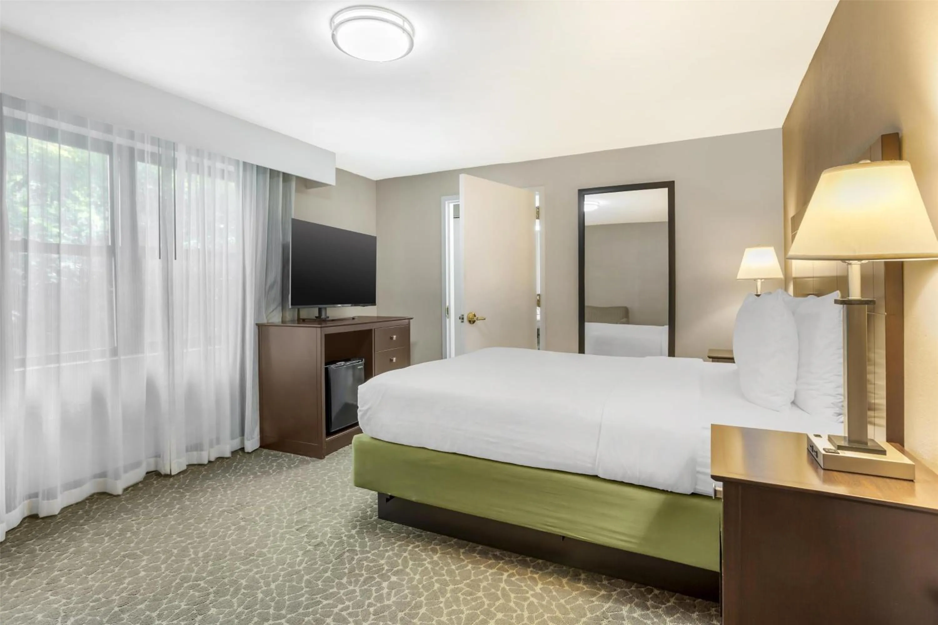 Bedroom, Bed in Best Western Fort Lee