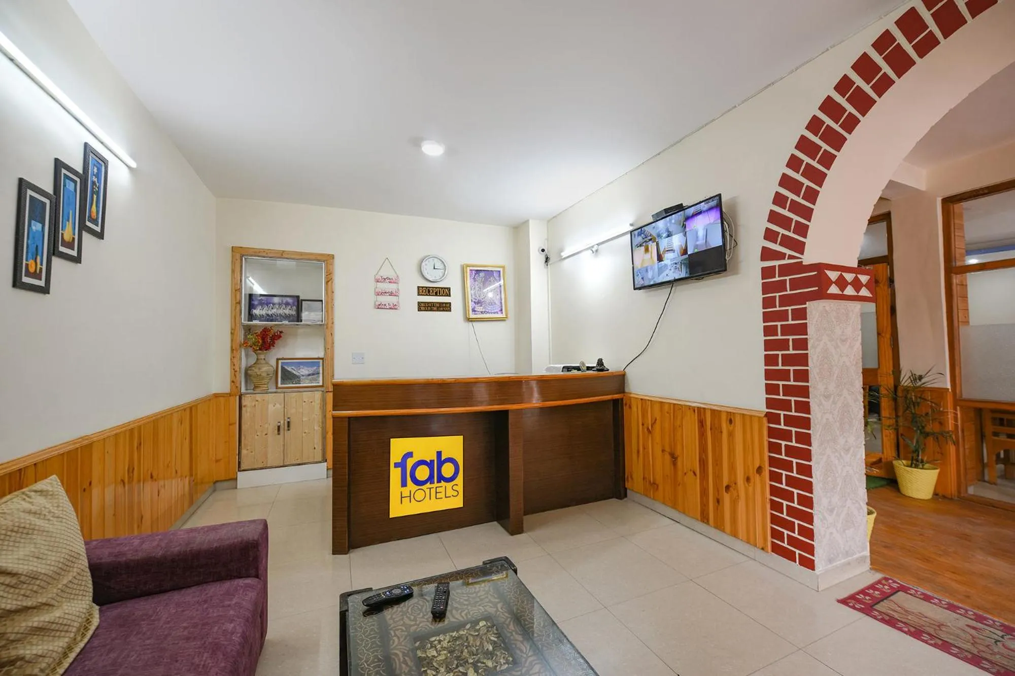 Lobby or reception, Lobby/Reception in FabHotel Misty Hills Nehru Kund