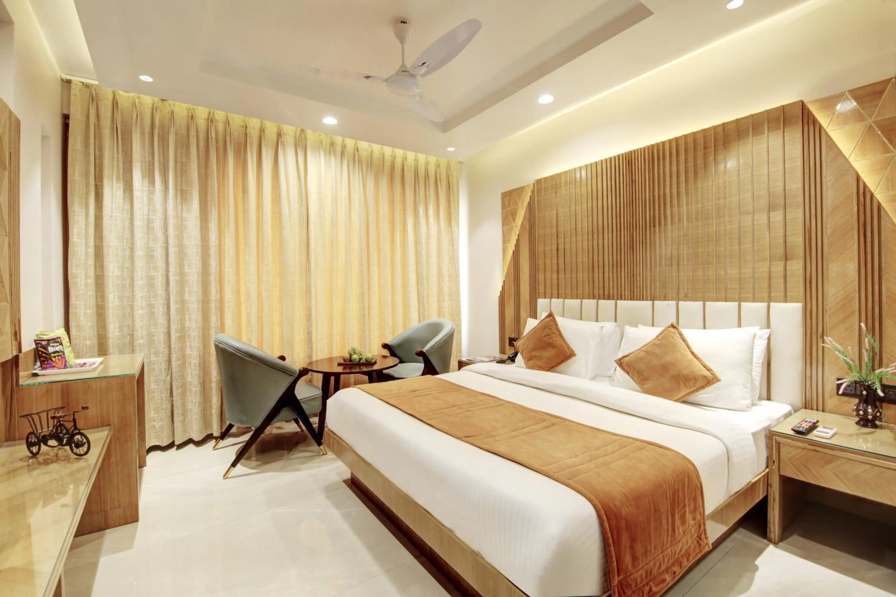 Bedroom, Bed in Hotel Krishna Plaza Just Near New Delhi Station And Connaught Place By M S Hospitality