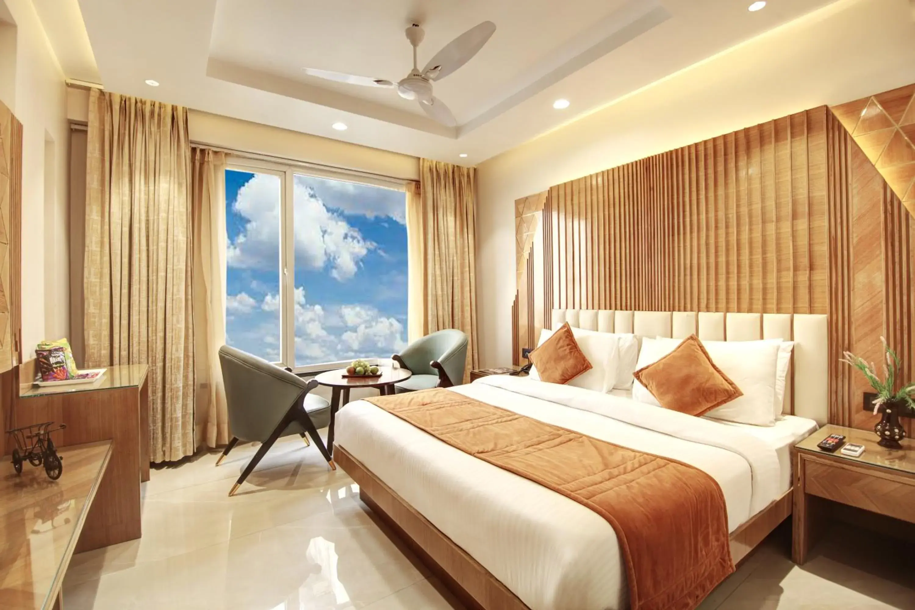 Super Deluxe room in Hotel Krishna Plaza Just Near New Delhi Station And Connaught Place By M S Hospitality Super Deluxe room in Hotel Krishna Plaza Just Near New Delhi Station And Connaught Place By M S Hospitality