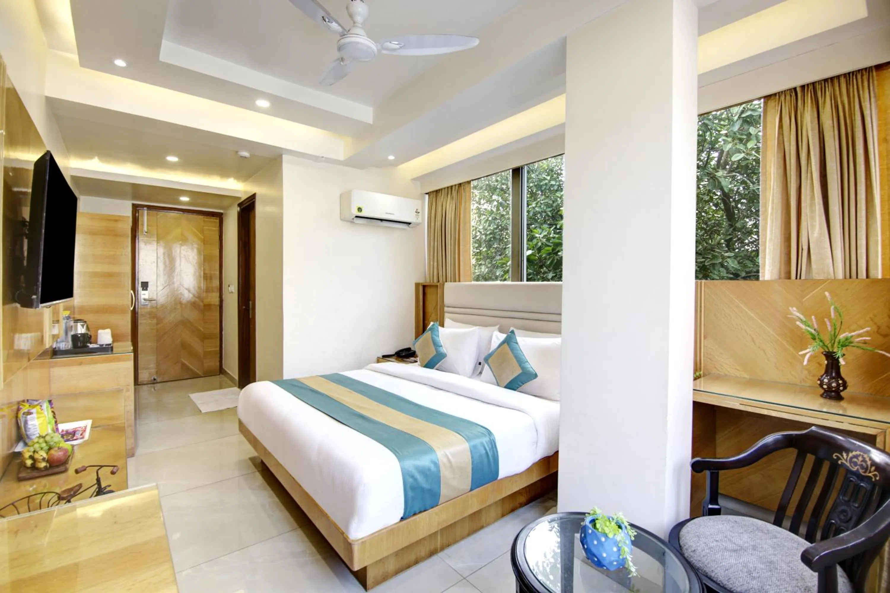 Bedroom, Bed in Hotel Krishna Plaza Just Near New Delhi Station And Connaught Place By M S Hospitality