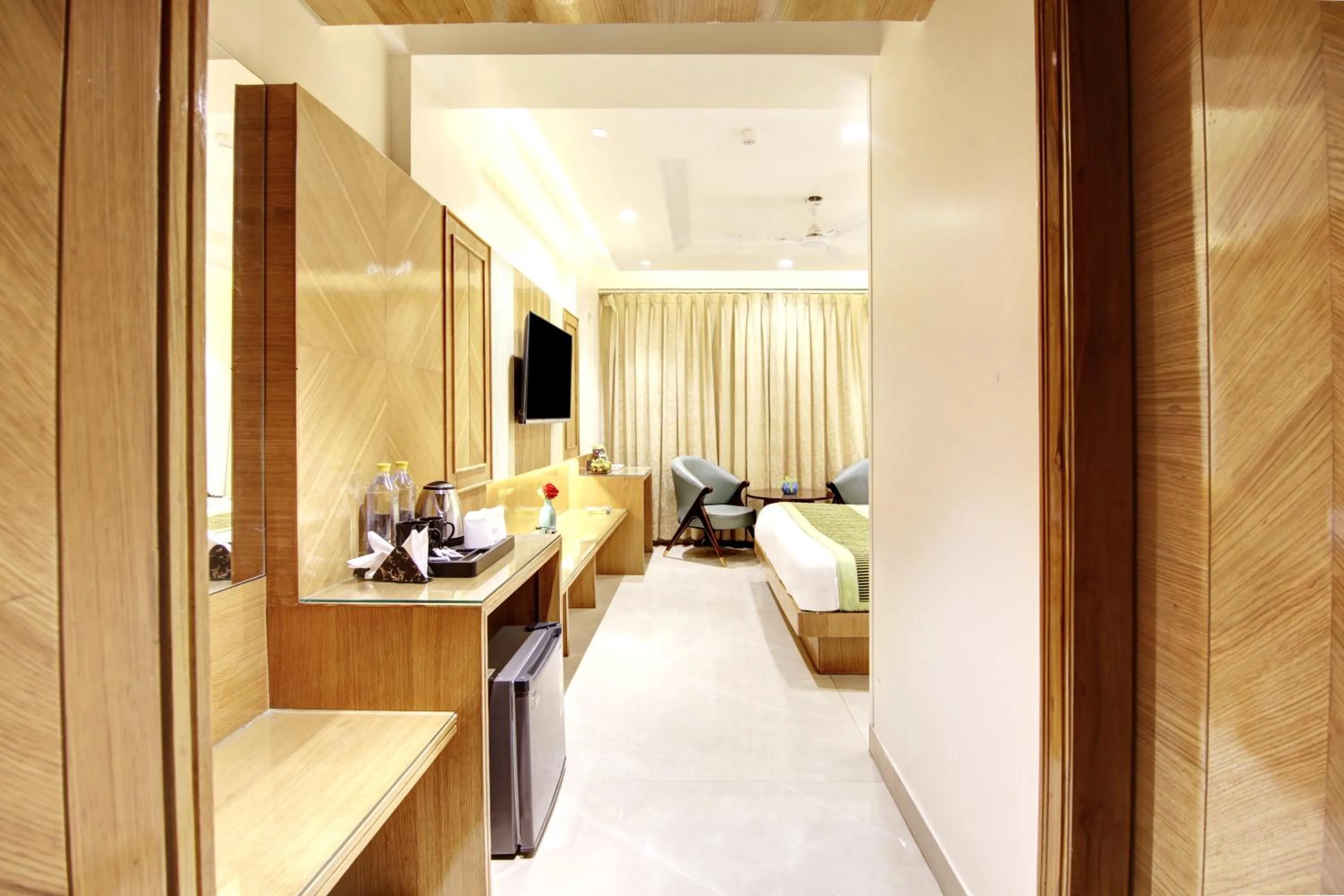 Bedroom in Hotel Krishna Plaza Just Near New Delhi Station And Connaught Place By M S Hospitality