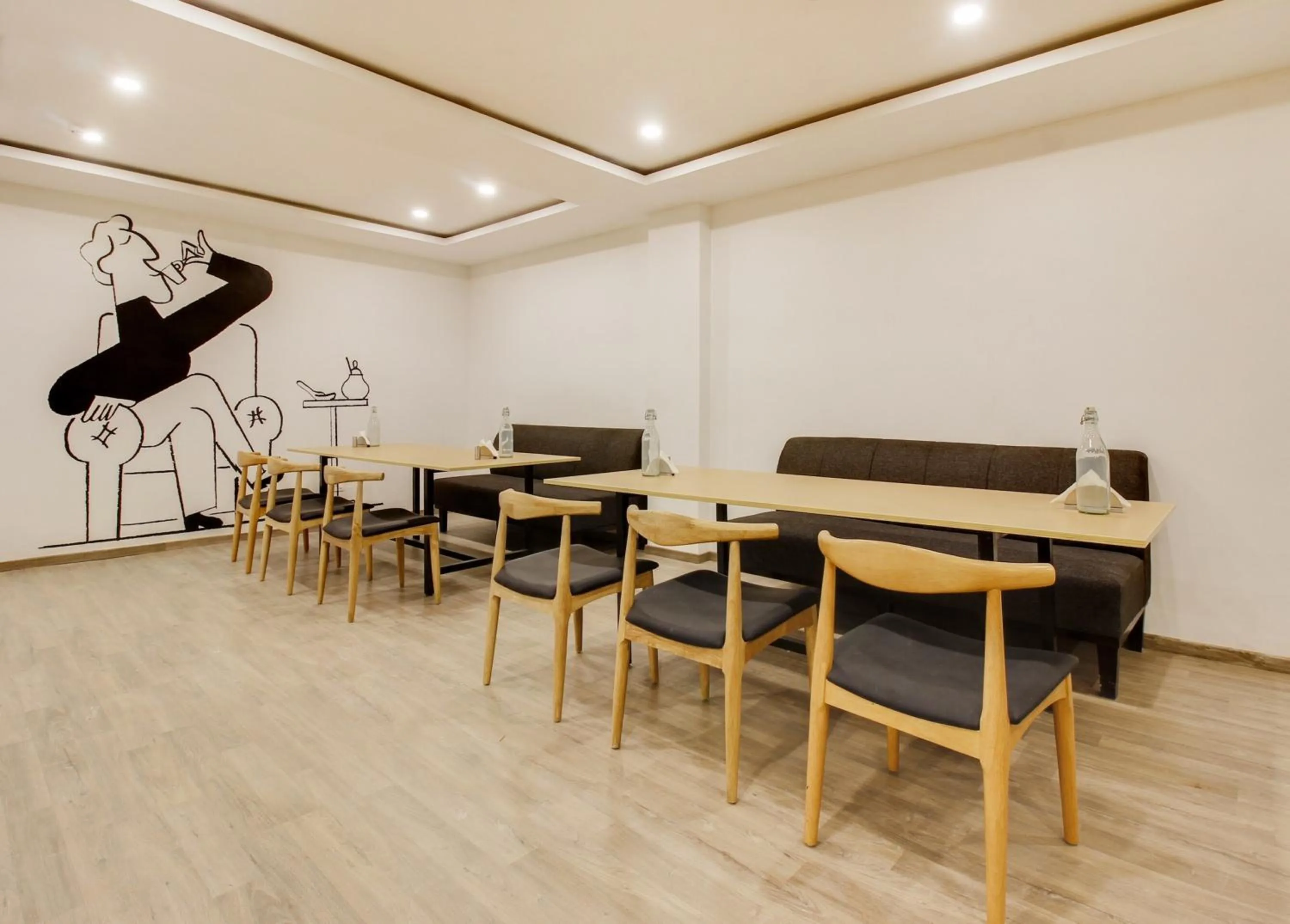 Restaurant/places to eat in Super townhouse moosapet Rcc Prime