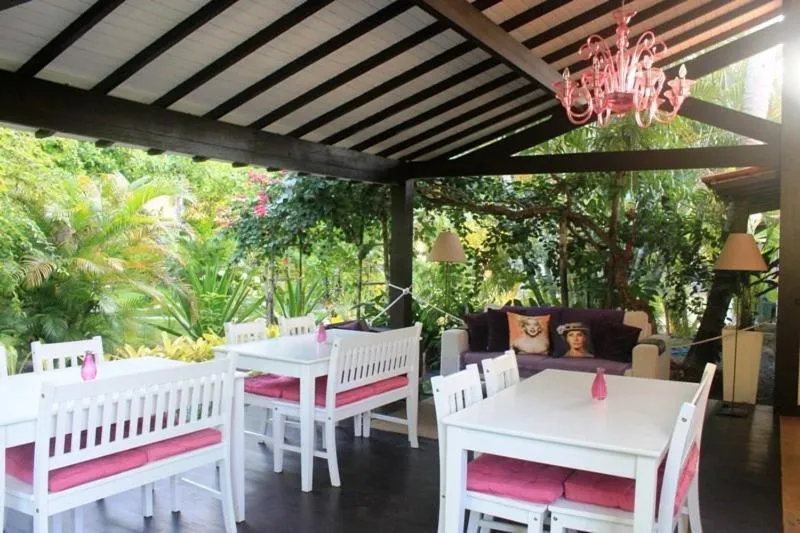 Restaurant/places to eat in Mangueira Boutique Hotel Moreré