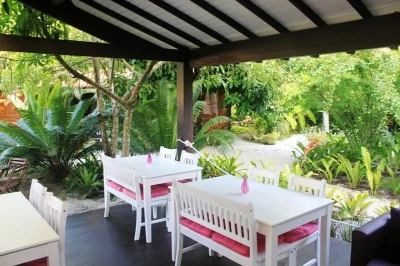 Restaurant/places to eat in Mangueira Boutique Hotel Moreré