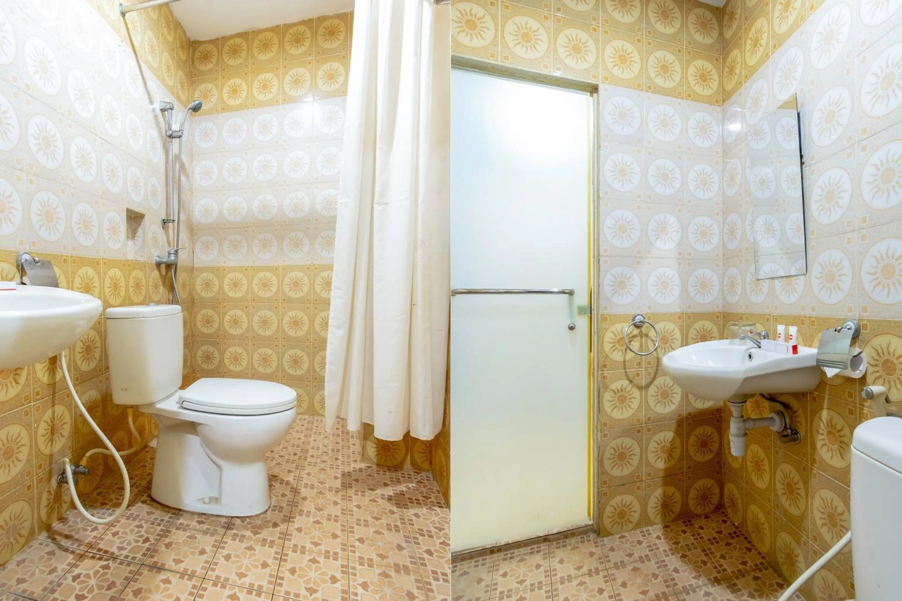 Bathroom in Hotel O 211