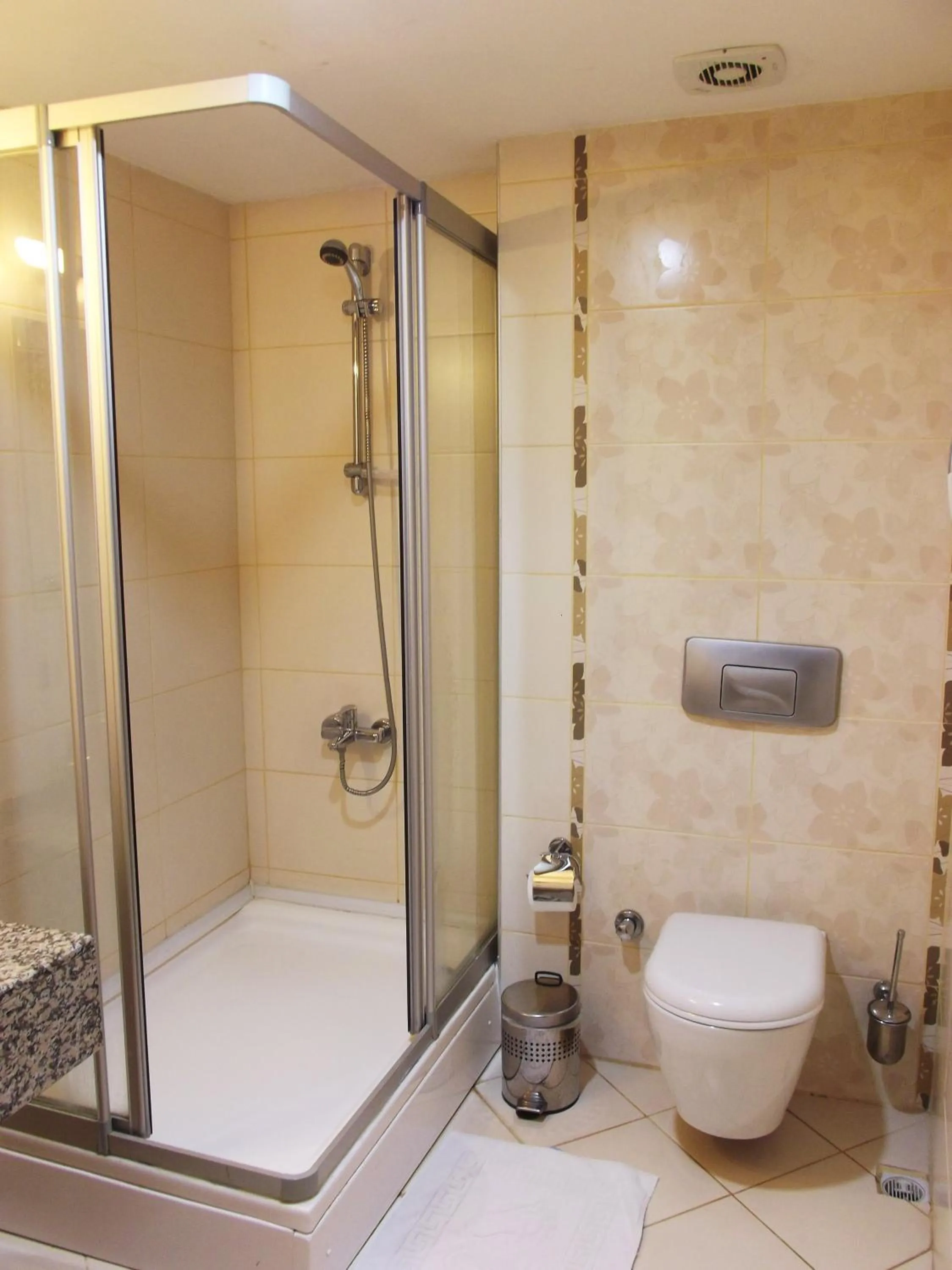 Bathroom in Polat Elite Hotel