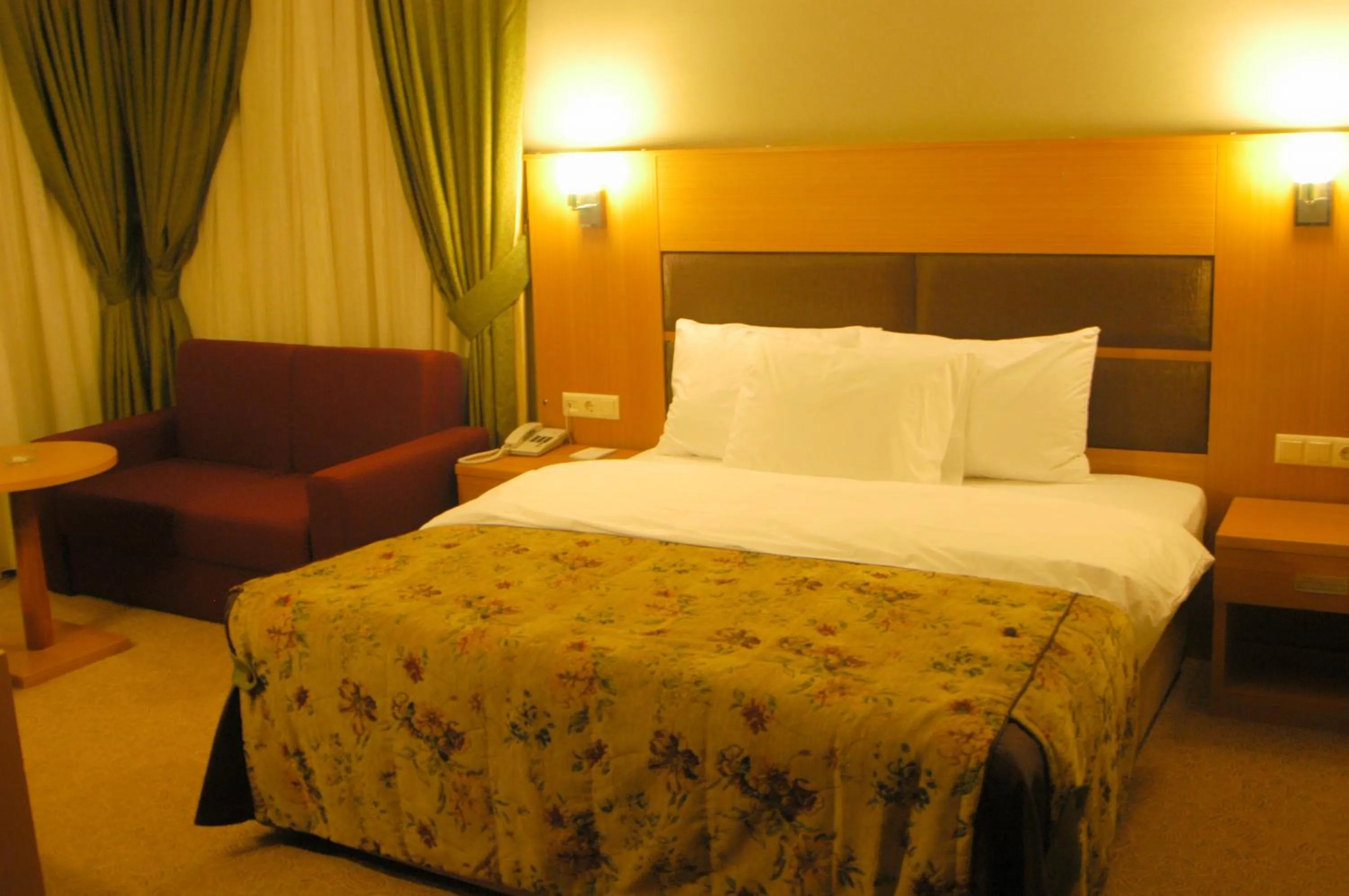 Bed in Polat Elite Hotel