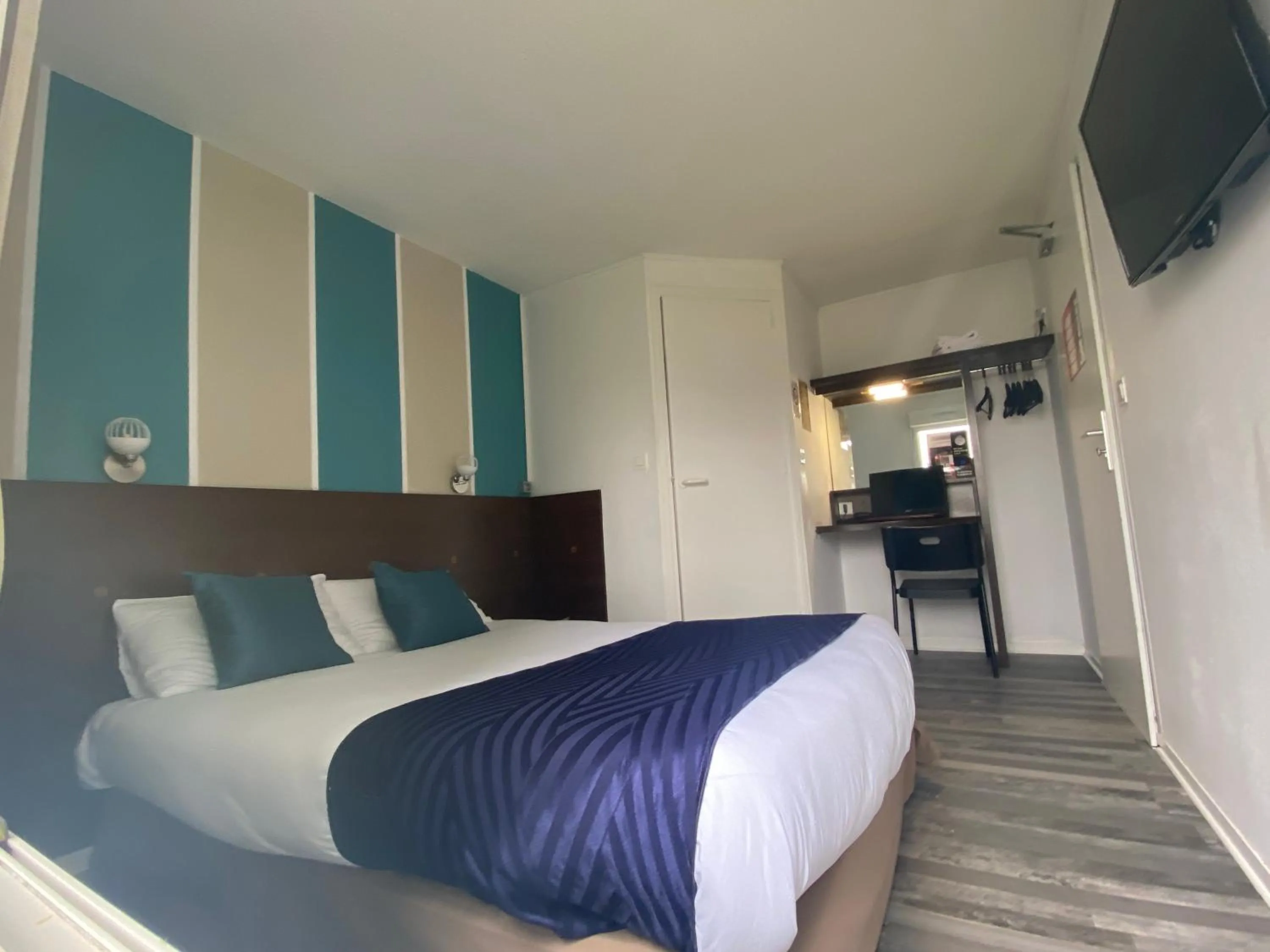 Bed in Fasthotel Tours Nord