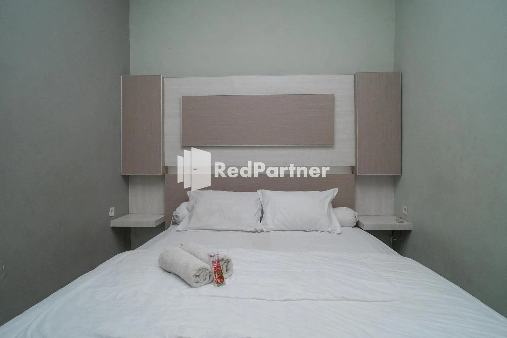 Bed in Yayah Rooms Bogor Syariah Mitra RedDoorz