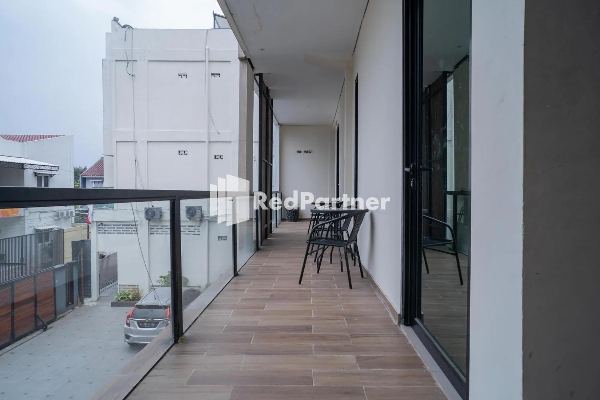 Balcony/Terrace in Yayah Rooms Bogor Syariah Mitra RedDoorz