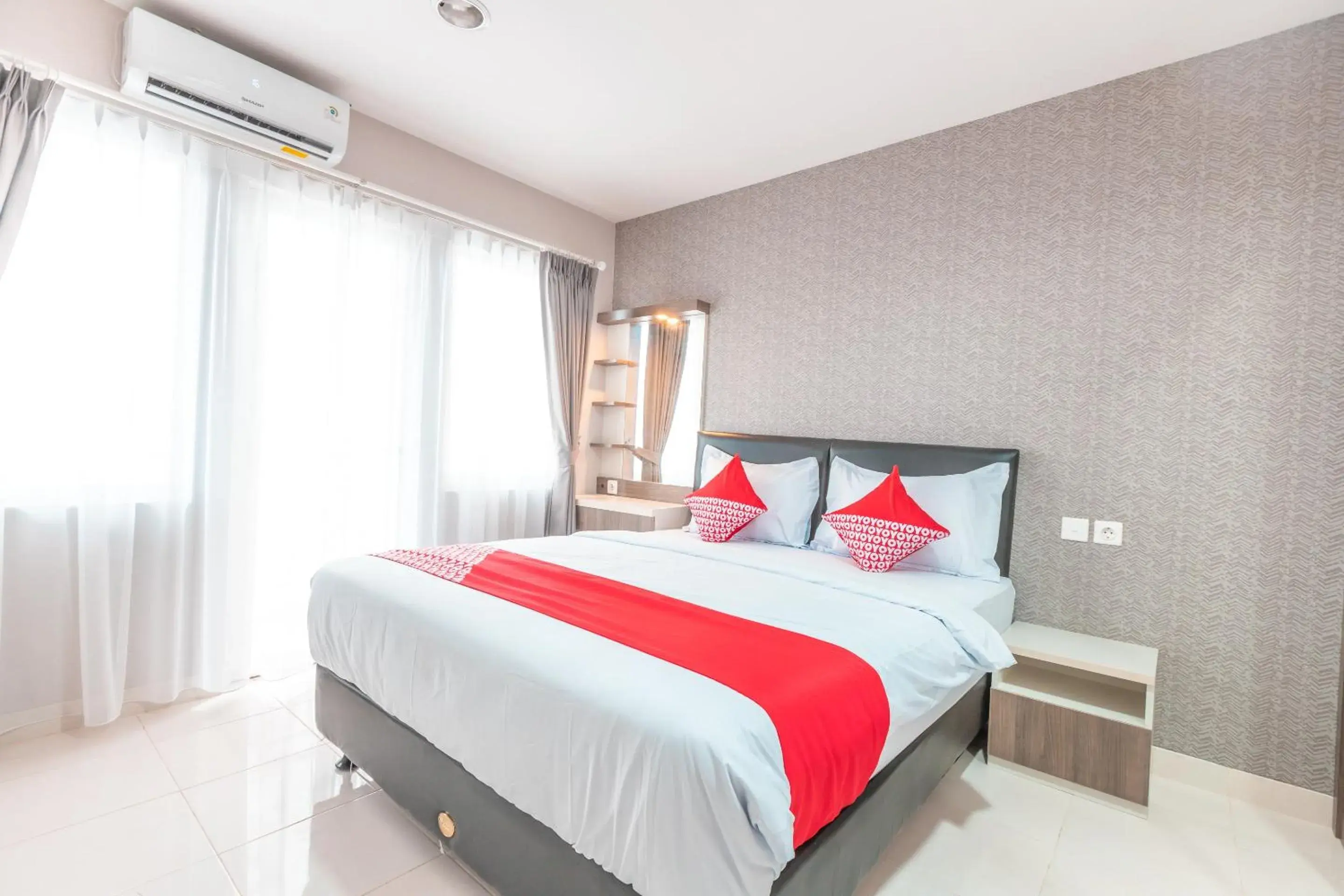Standard Double Room in Hotel O Apartement Sentul Tower Standard Double Room in Hotel O Apartement Sentul Tower