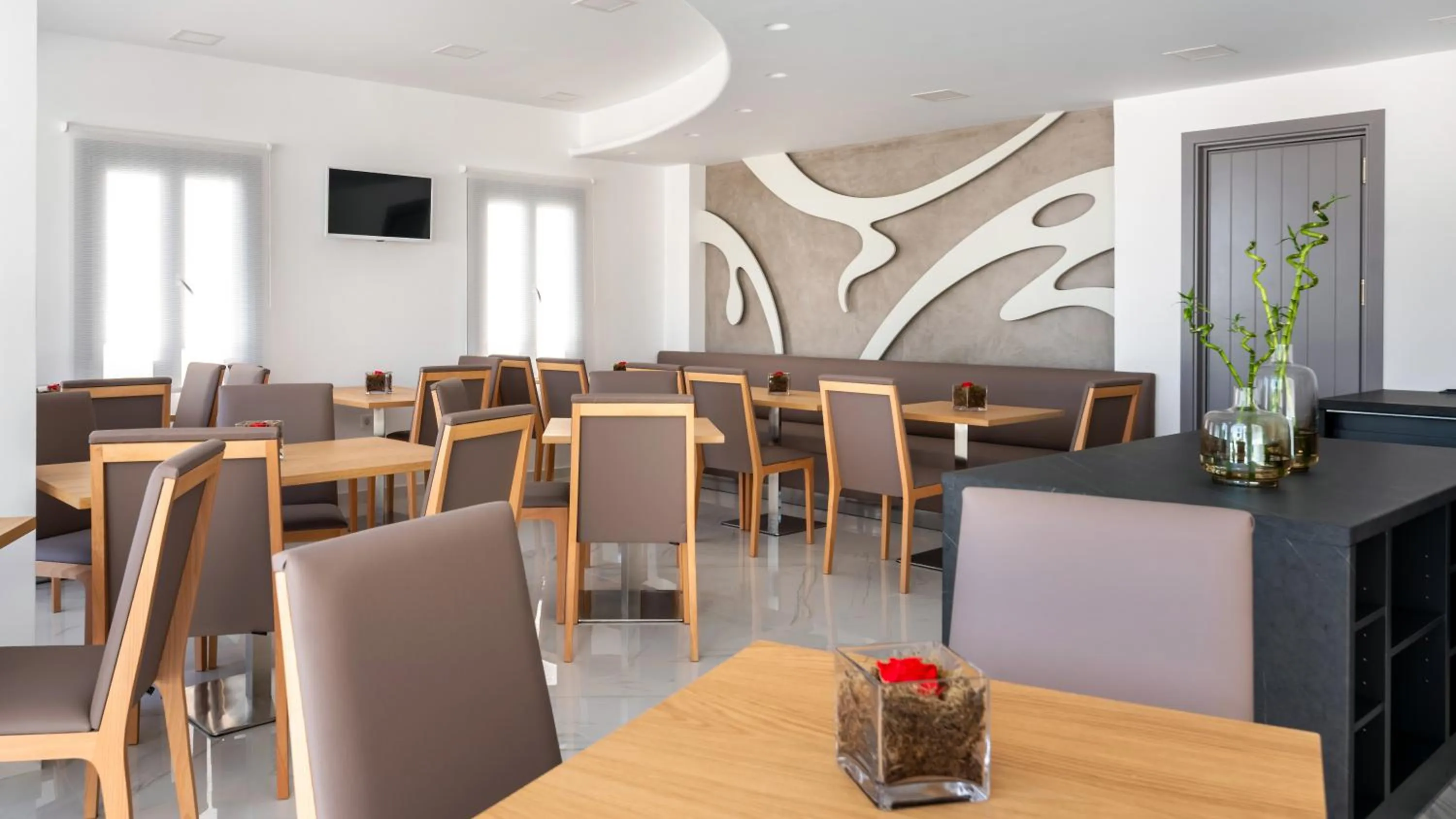 Breakfast in Deluxe Suites Santorini