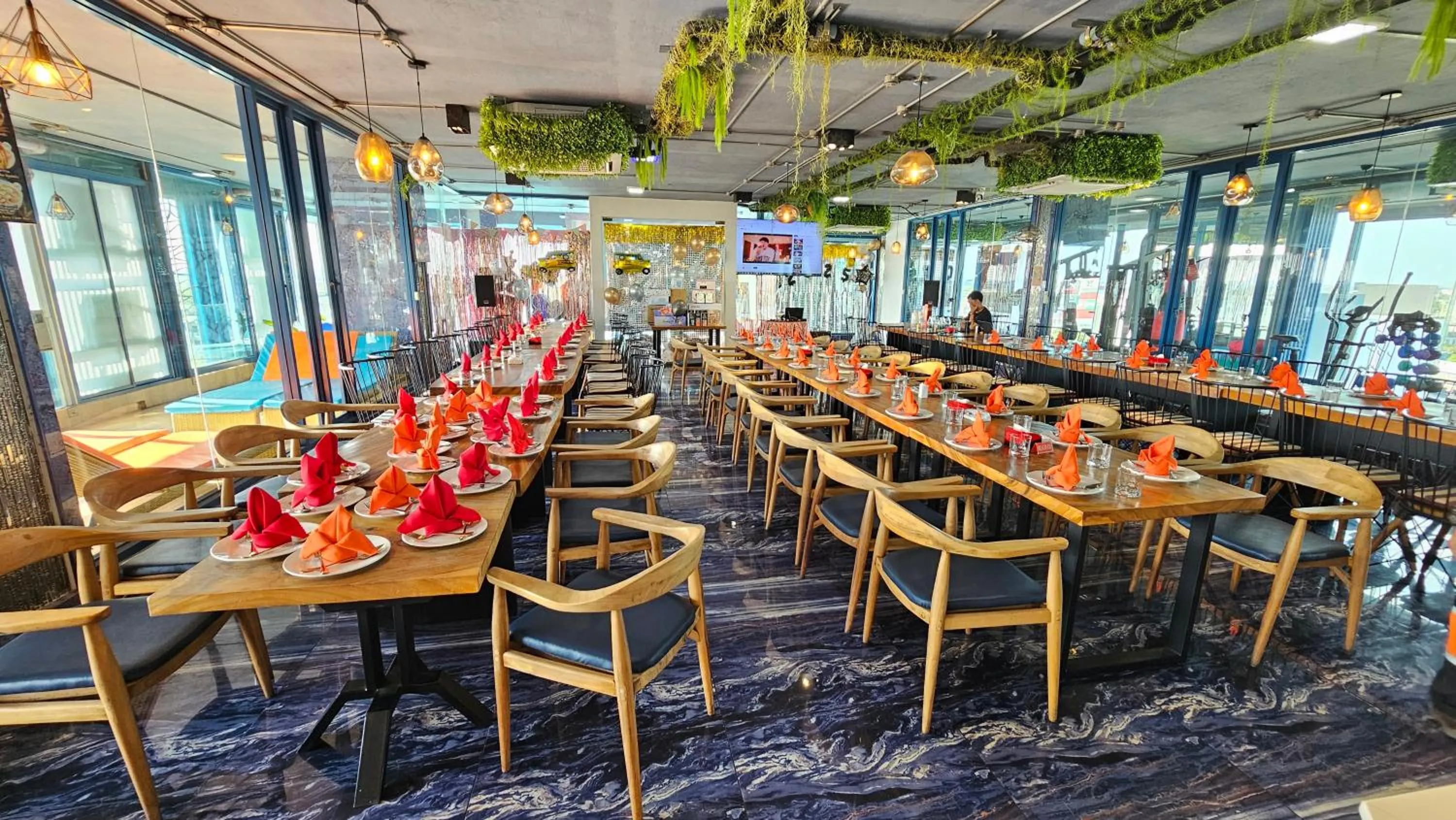 Restaurant/places to eat in BlueTel Re'sidencE Bangkok IMPACT บลูเทล เรซิดองส์ กรุงเทพ อิมแพค