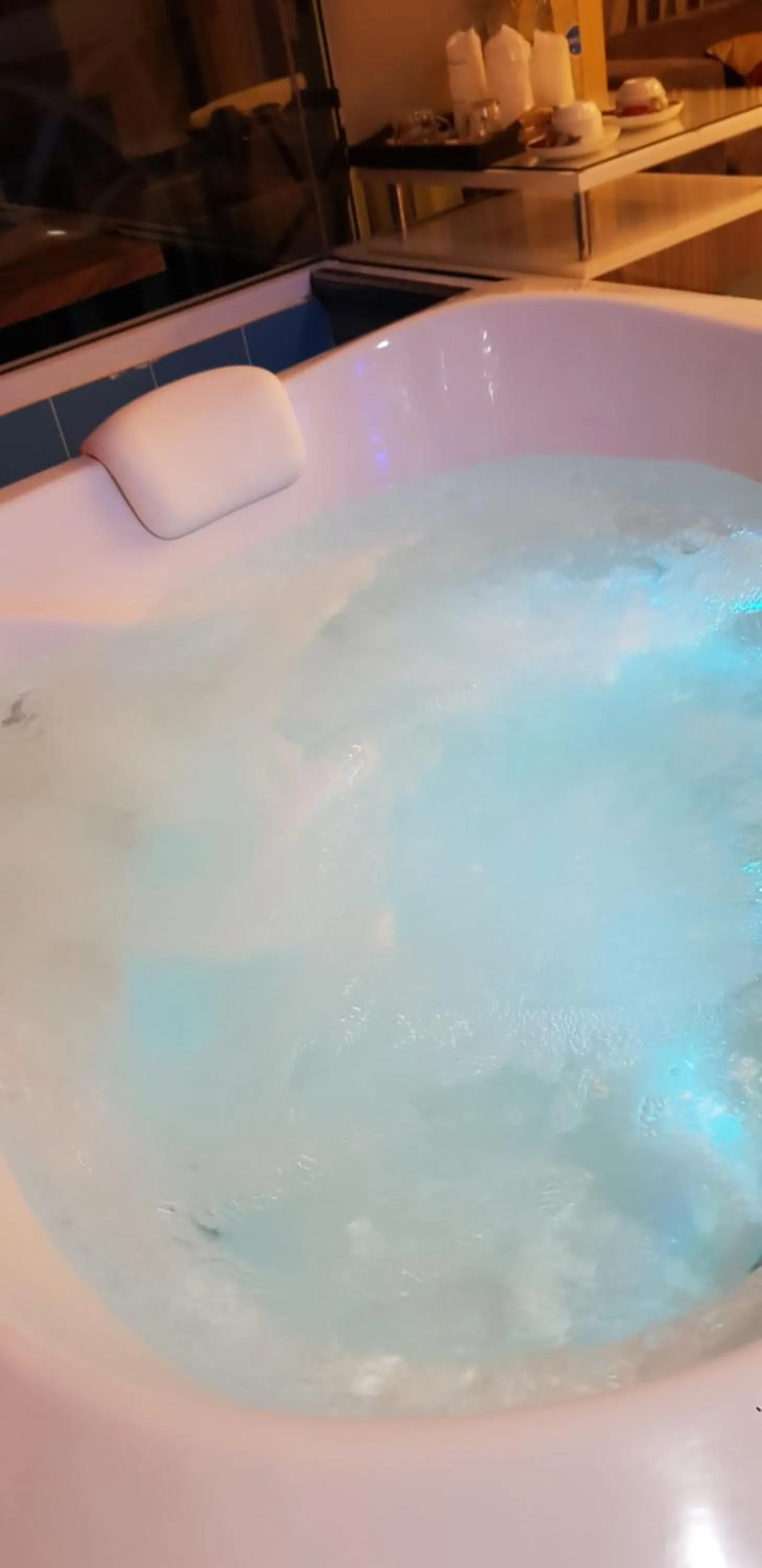 BlueTel Re'sidencE Bangkok IMPACT บลูเทล เรซิดองส์ กรุงเทพ อิมแพค