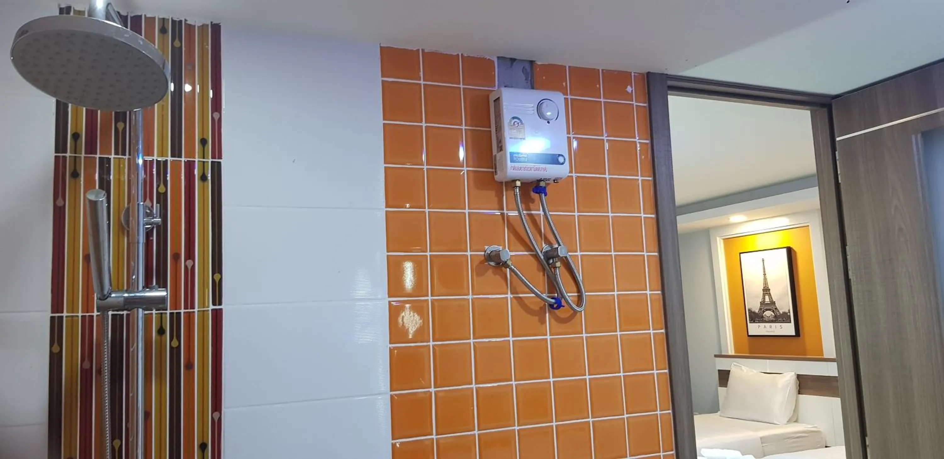 BlueTel Re'sidencE Bangkok IMPACT บลูเทล เรซิดองส์ กรุงเทพ อิมแพค