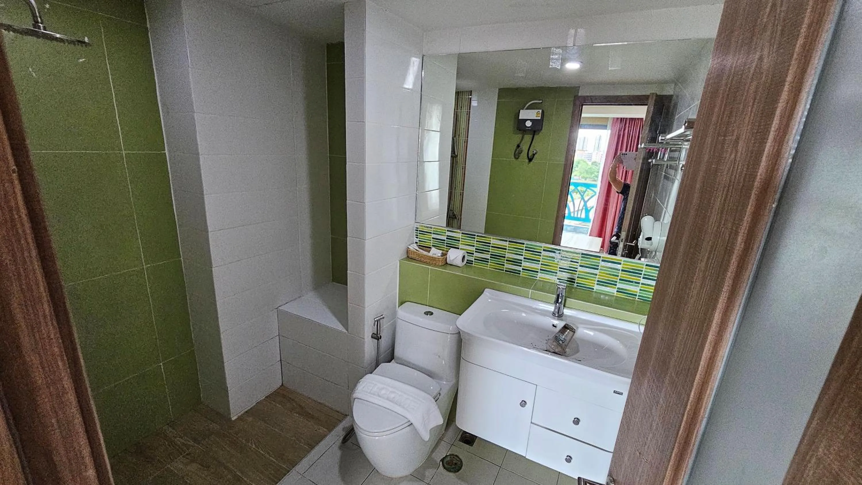 BlueTel Re'sidencE Bangkok IMPACT บลูเทล เรซิดองส์ กรุงเทพ อิมแพค