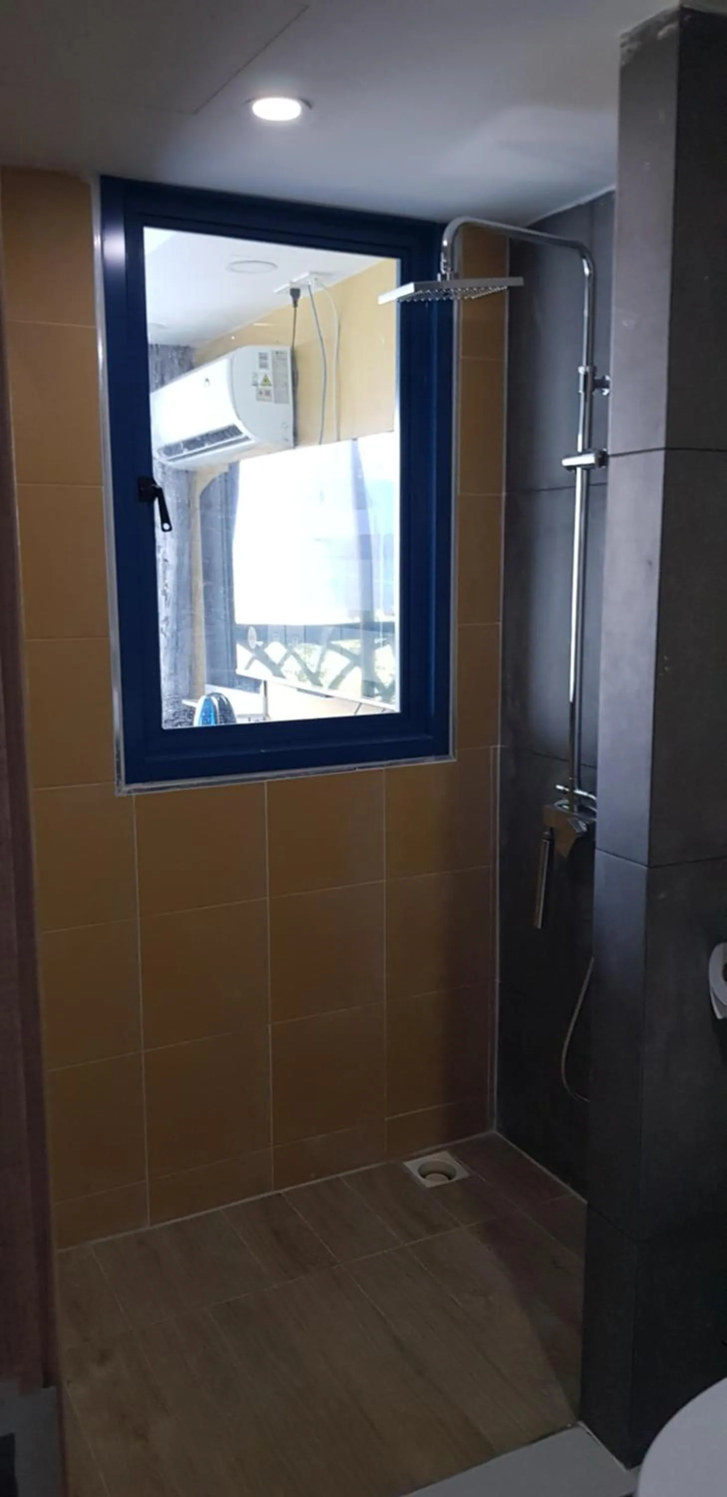 BlueTel Re'sidencE Bangkok IMPACT บลูเทล เรซิดองส์ กรุงเทพ อิมแพค