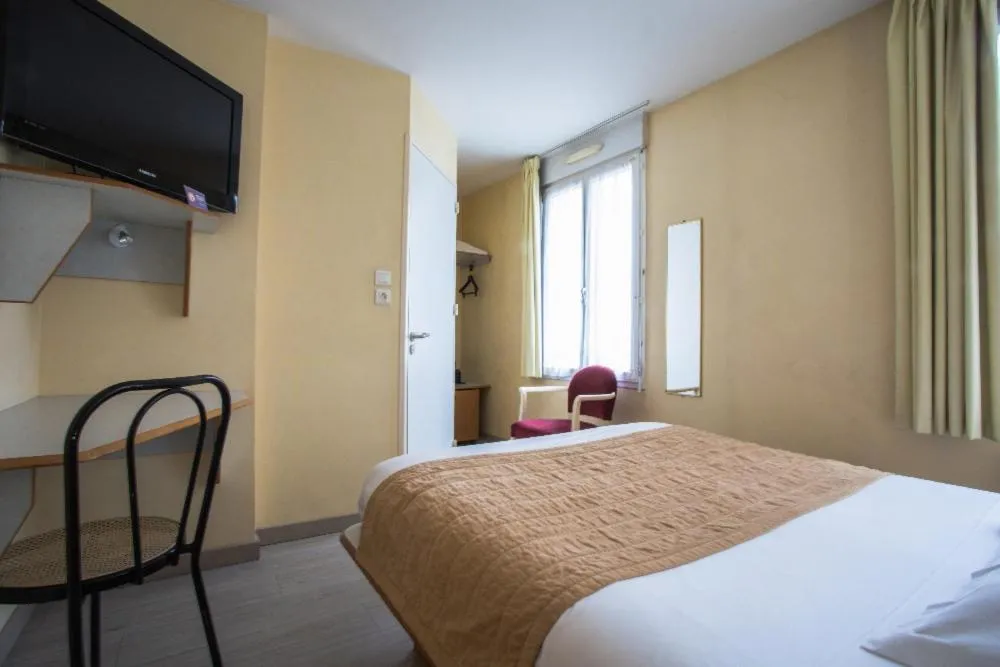 Bed in Hotel De Rosny