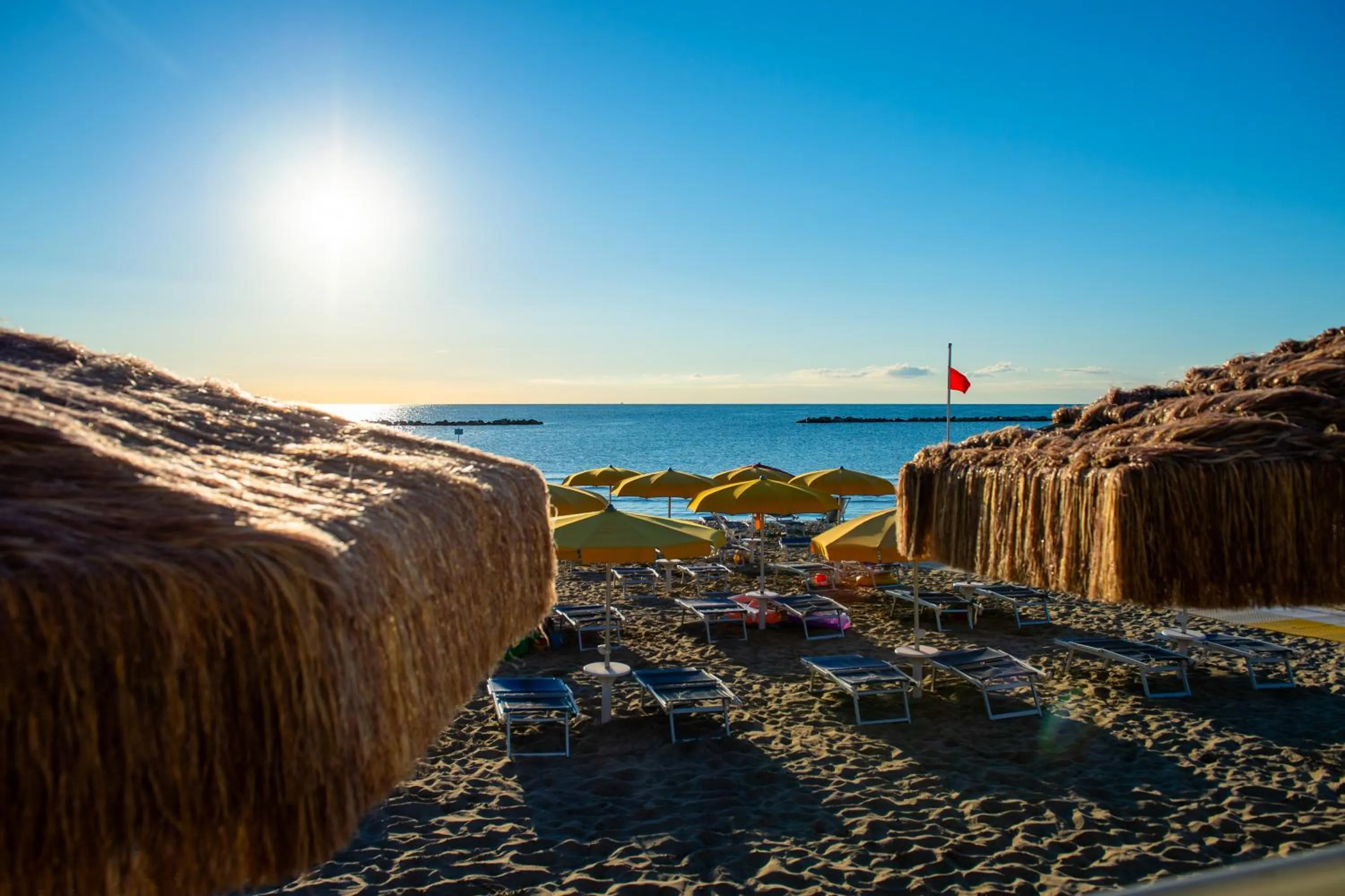 Beach in Hotel Holiday