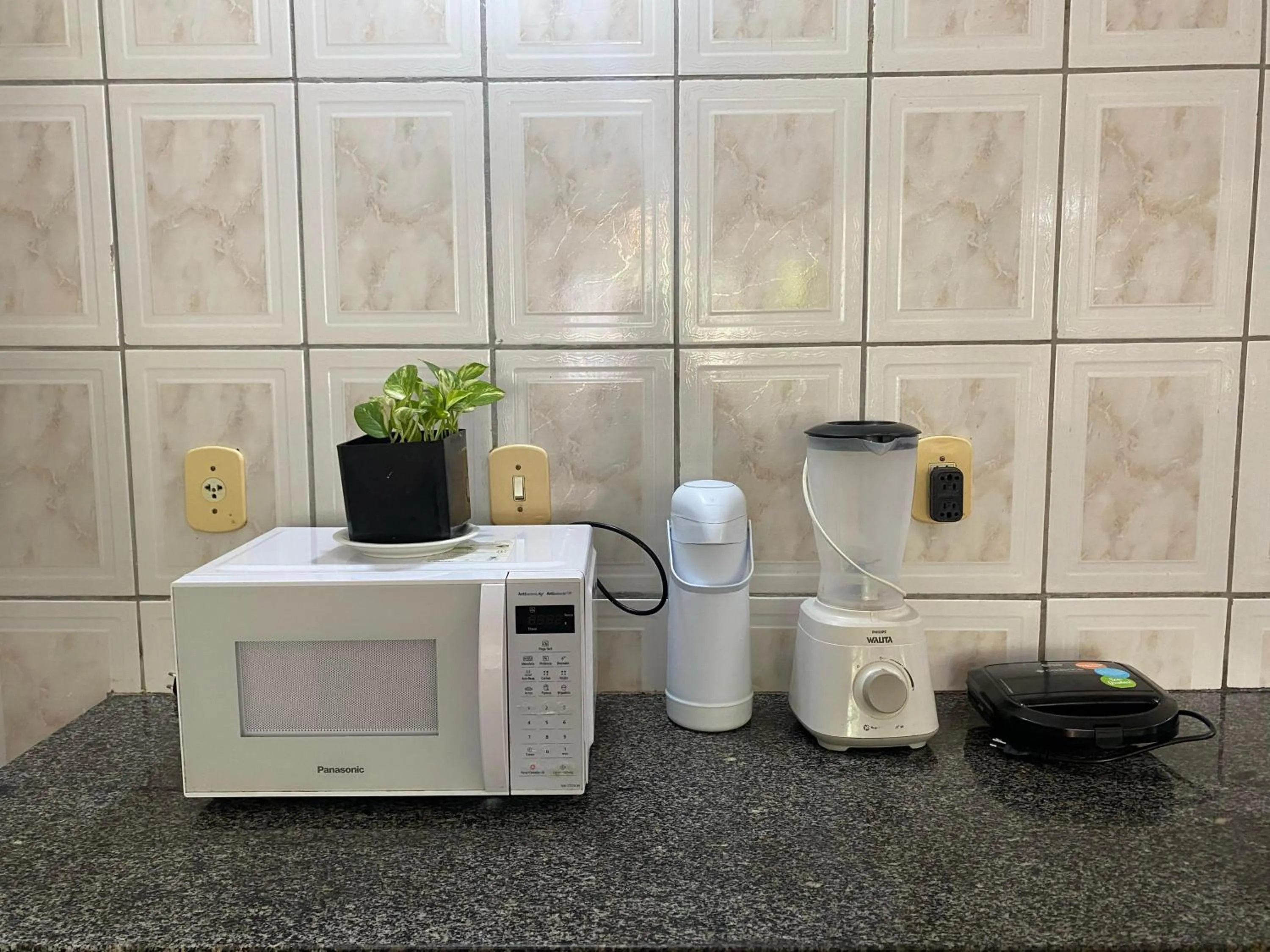 Restaurant/places to eat in DORM Olhar da Sereia