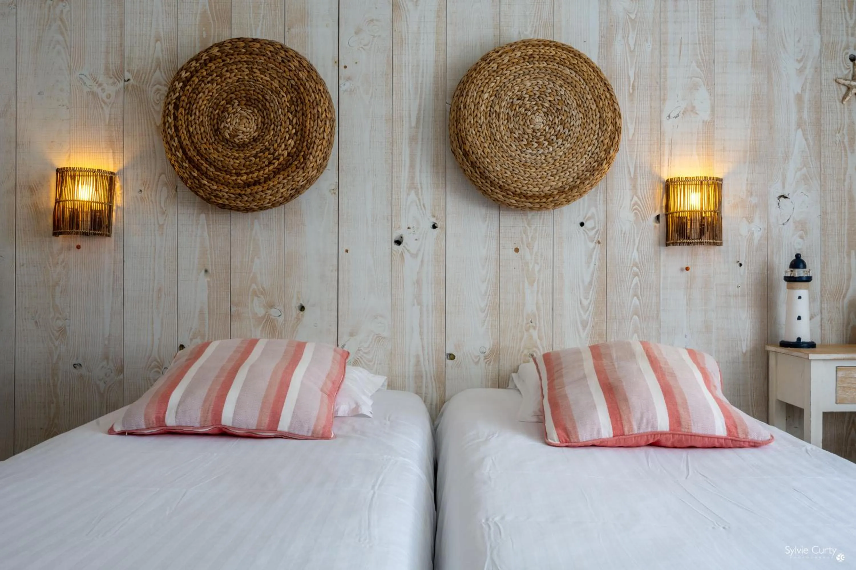 Bed in Hotel La Roseraie