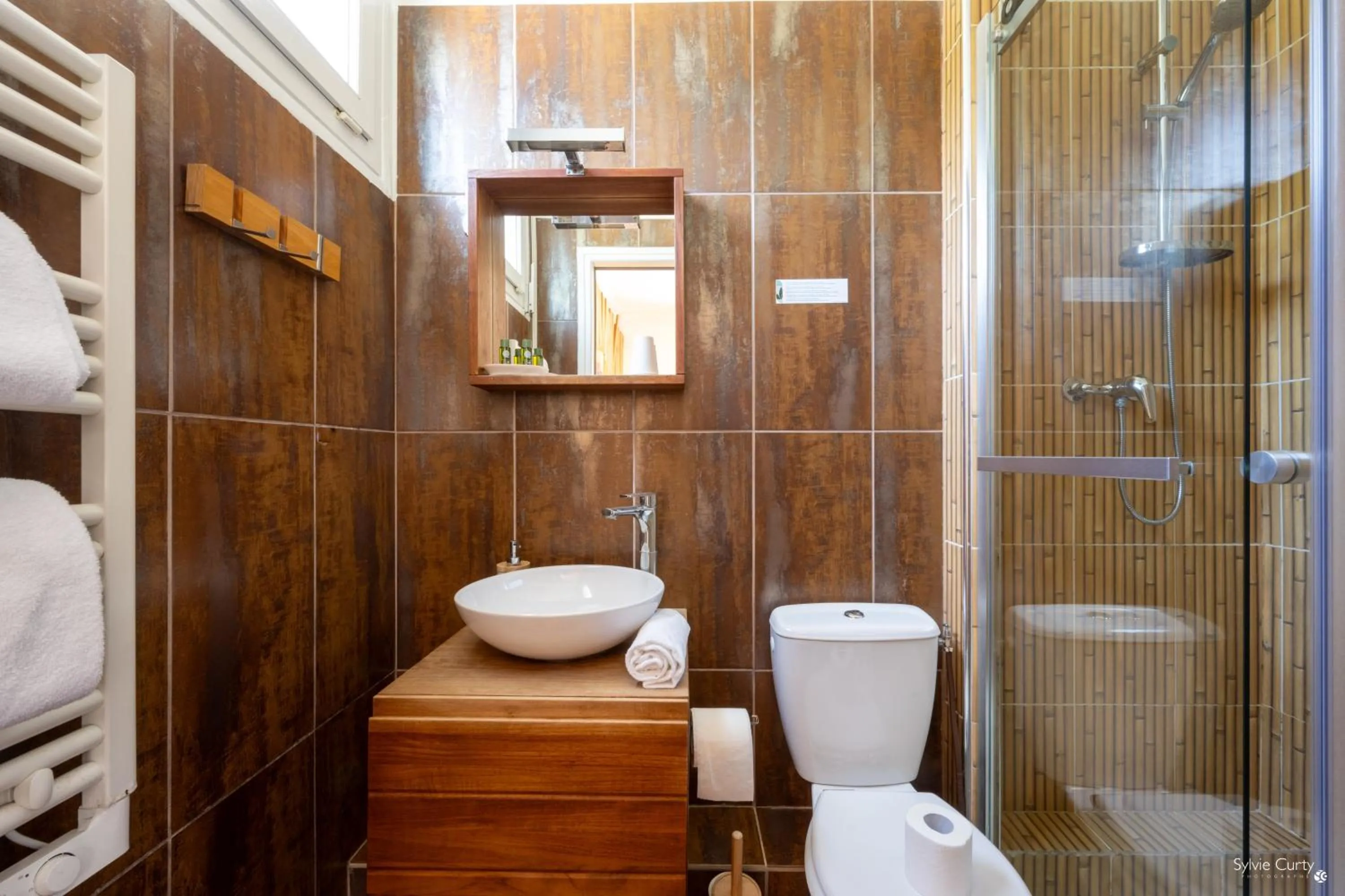 Bathroom in Hotel La Roseraie
