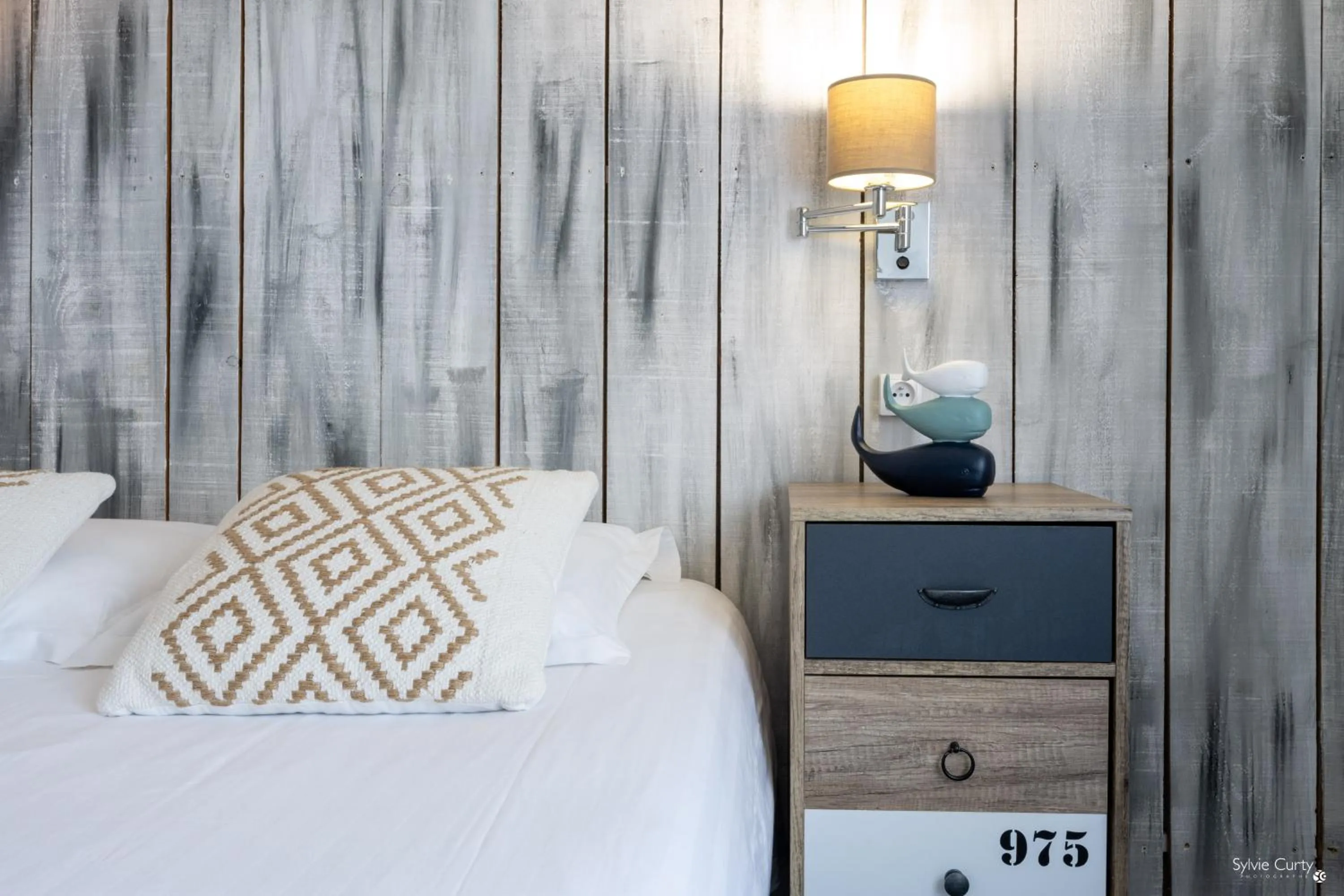 Bed in Hotel La Roseraie