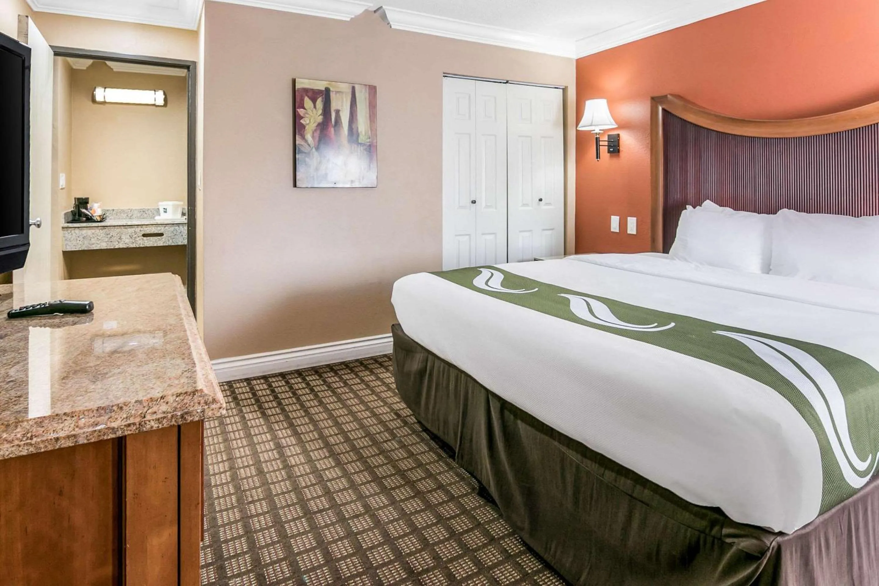 Bedroom, Bed in Quality Inn & Suites Atlanta Airport South
