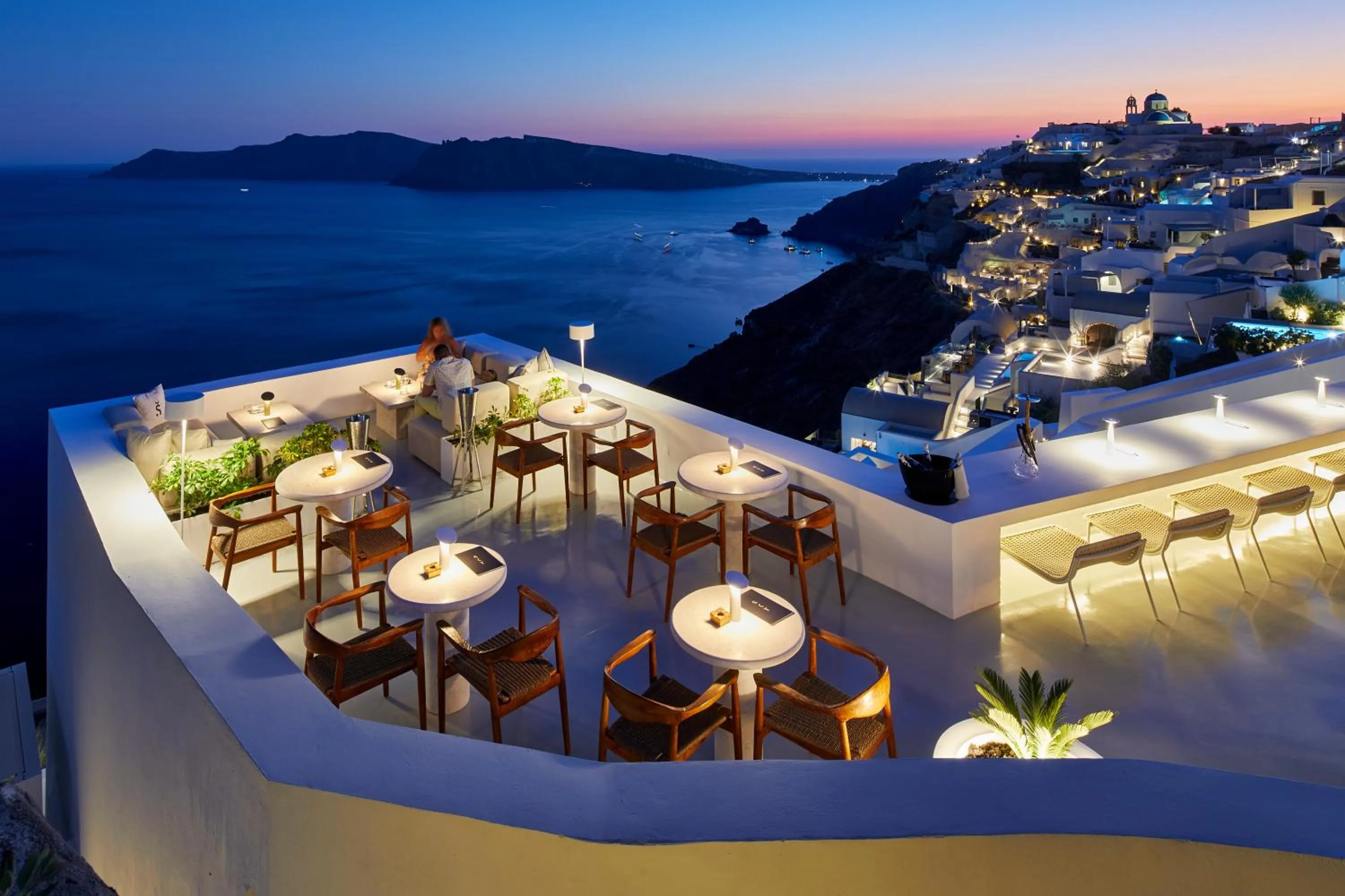 Restaurant/places to eat in The Saint Hotel