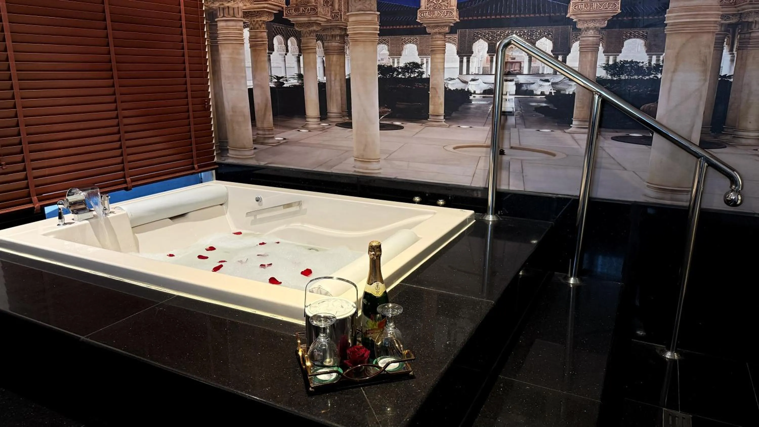 Swimming pool in Holiday Villa Hail