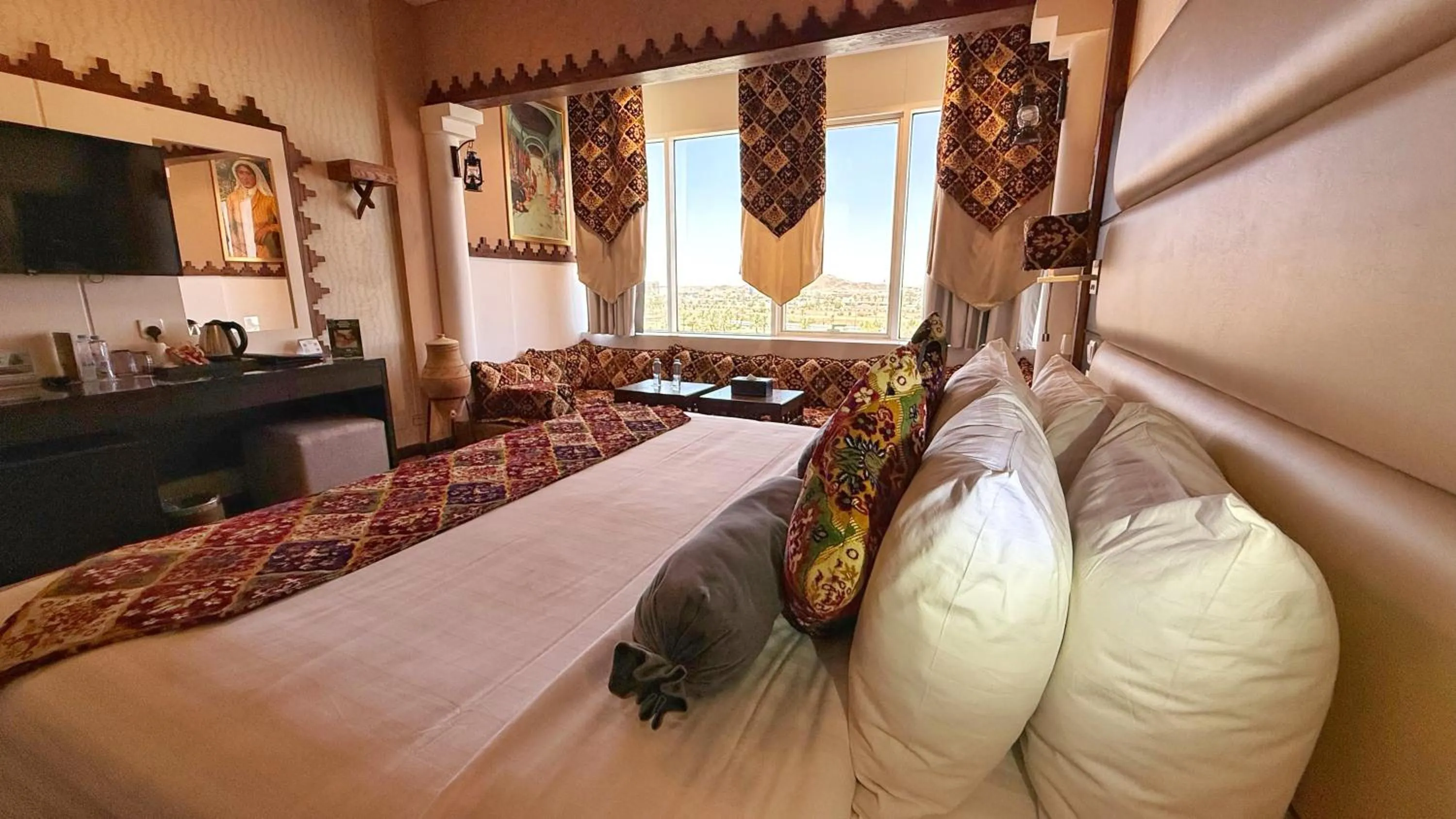 Living room, Bed in Holiday Villa Hail