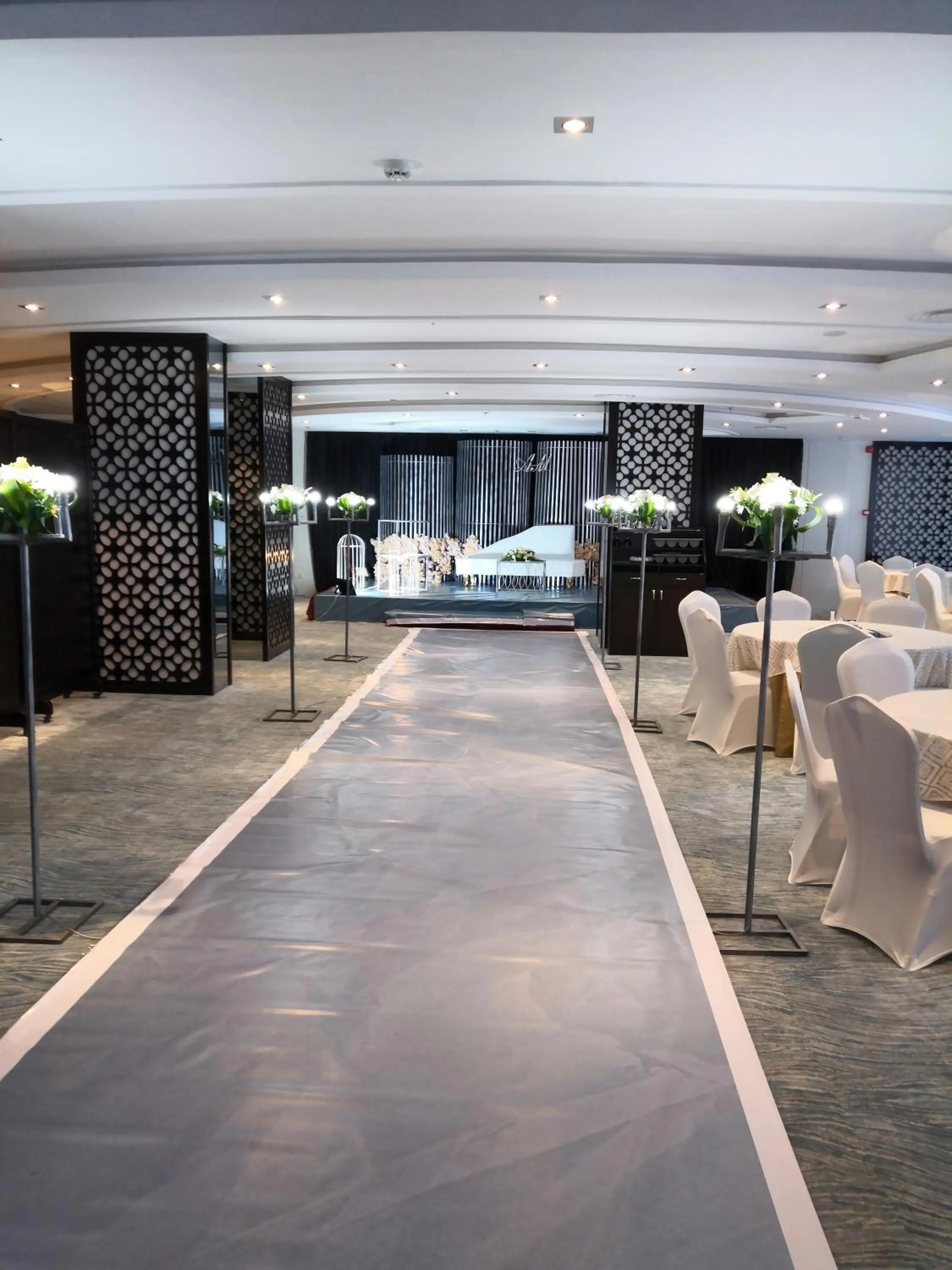 Banquet/Function facilities in Holiday Villa Hail