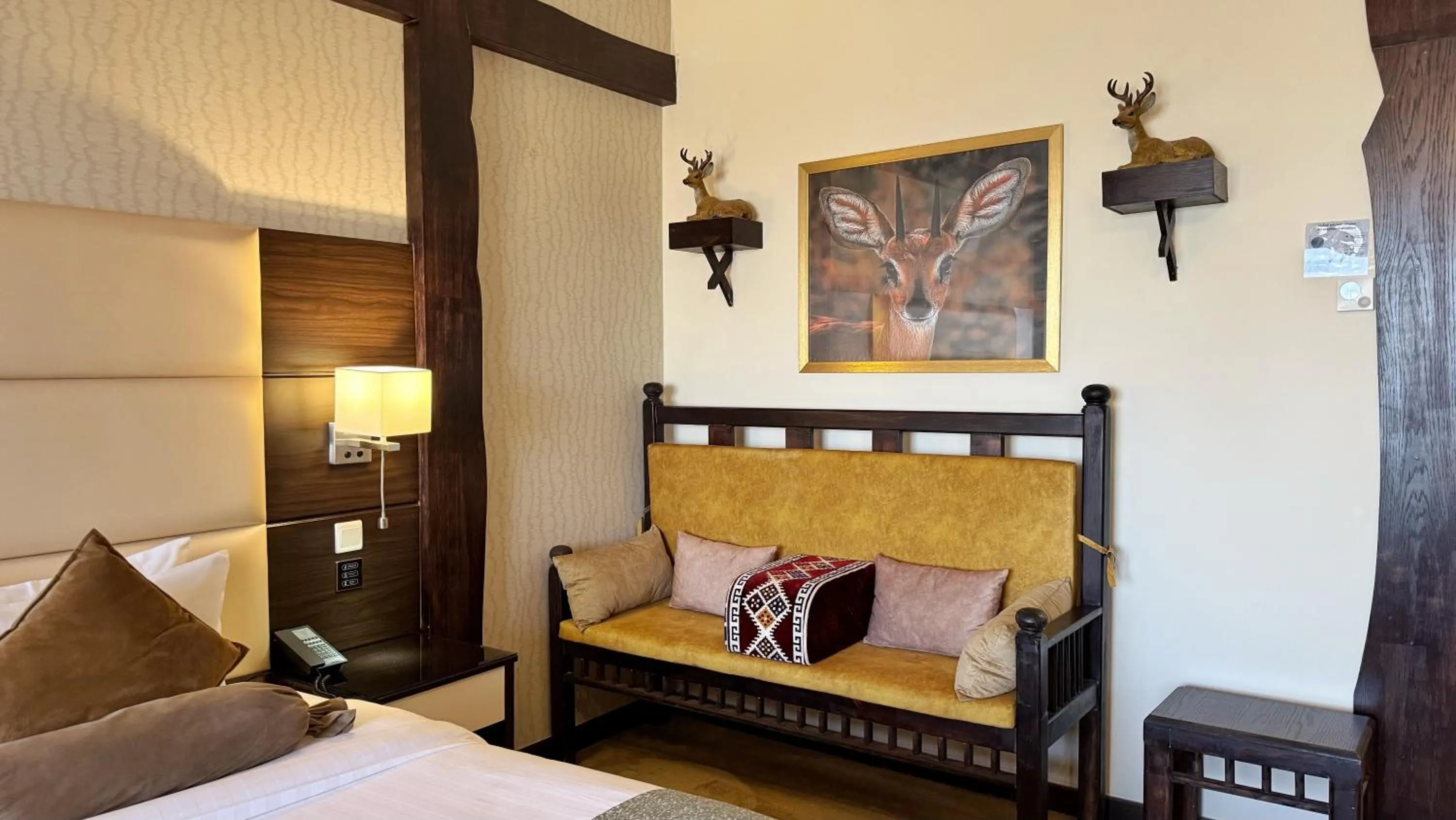 Seating area, Bed in Holiday Villa Hail