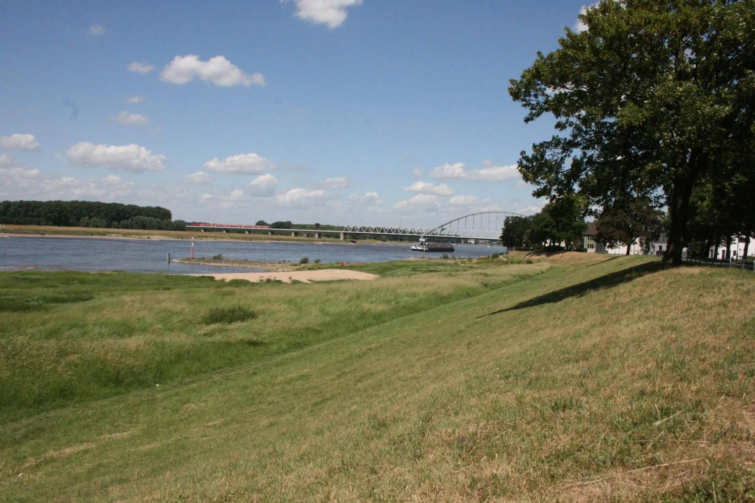 Area and facilities in Chrisma