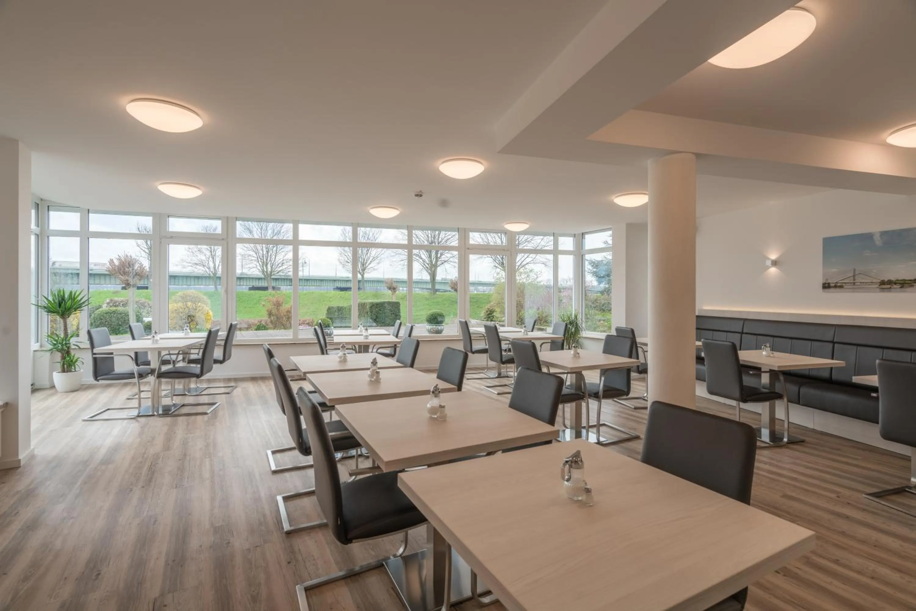 Restaurant/places to eat in Chrisma