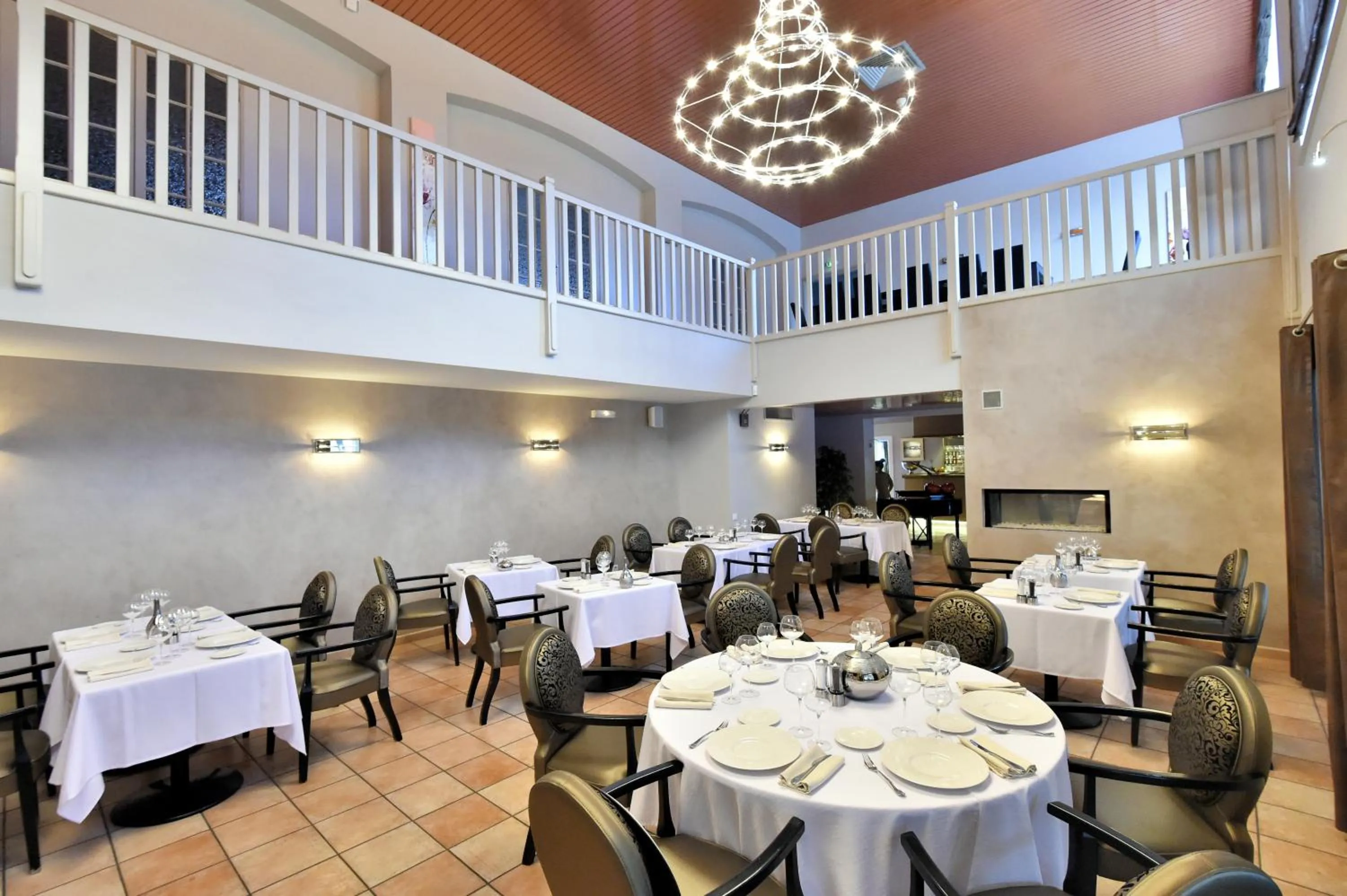 Restaurant/places to eat in Le Domaine des Oliviers