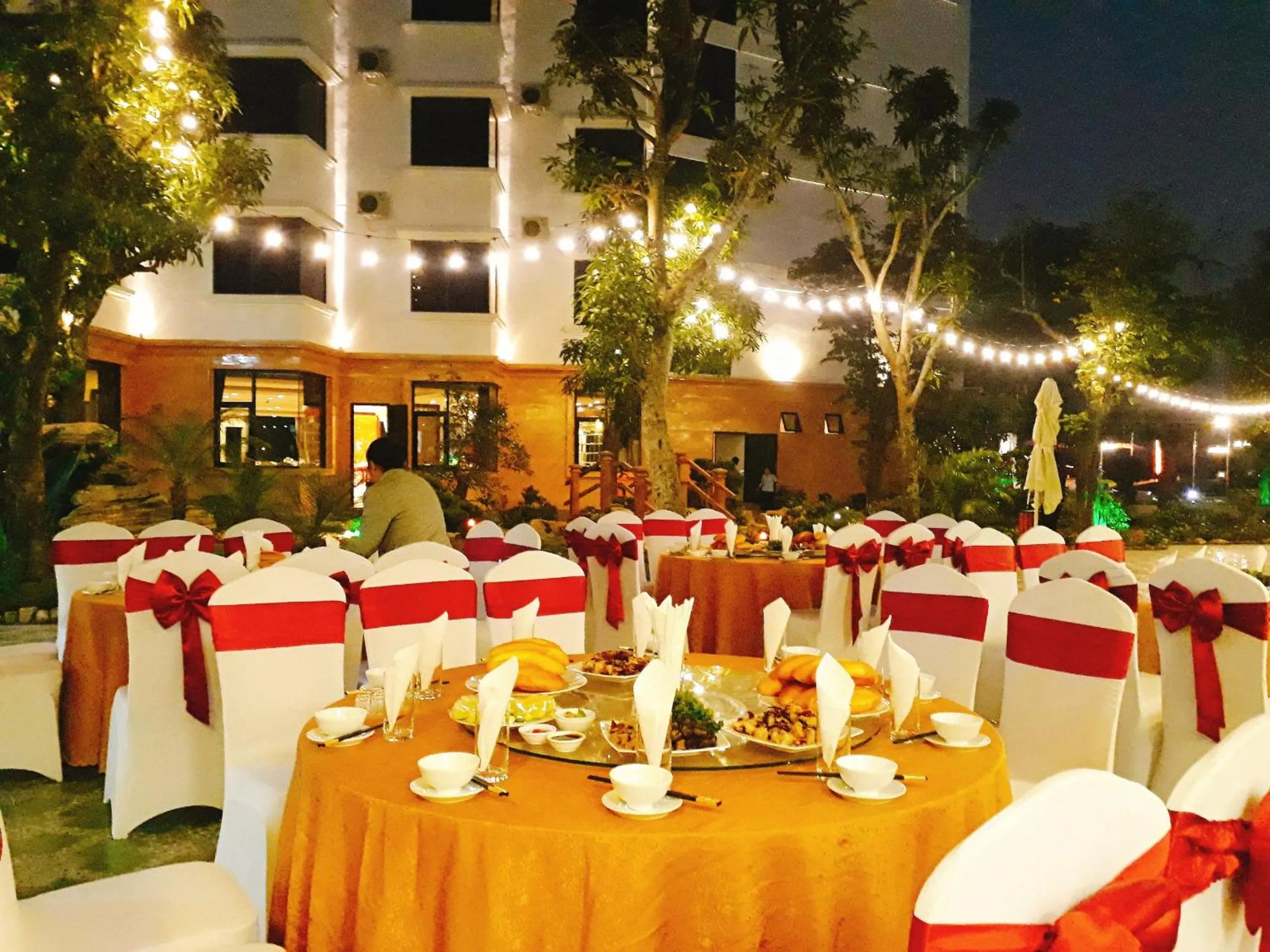 Neighbourhood in Thông Đỏ Hotel