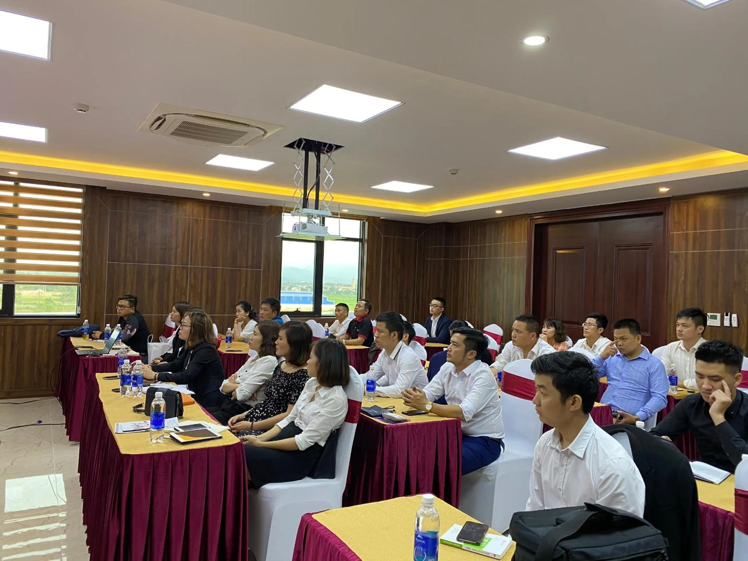 Meeting/conference room in Thông Đỏ Hotel
