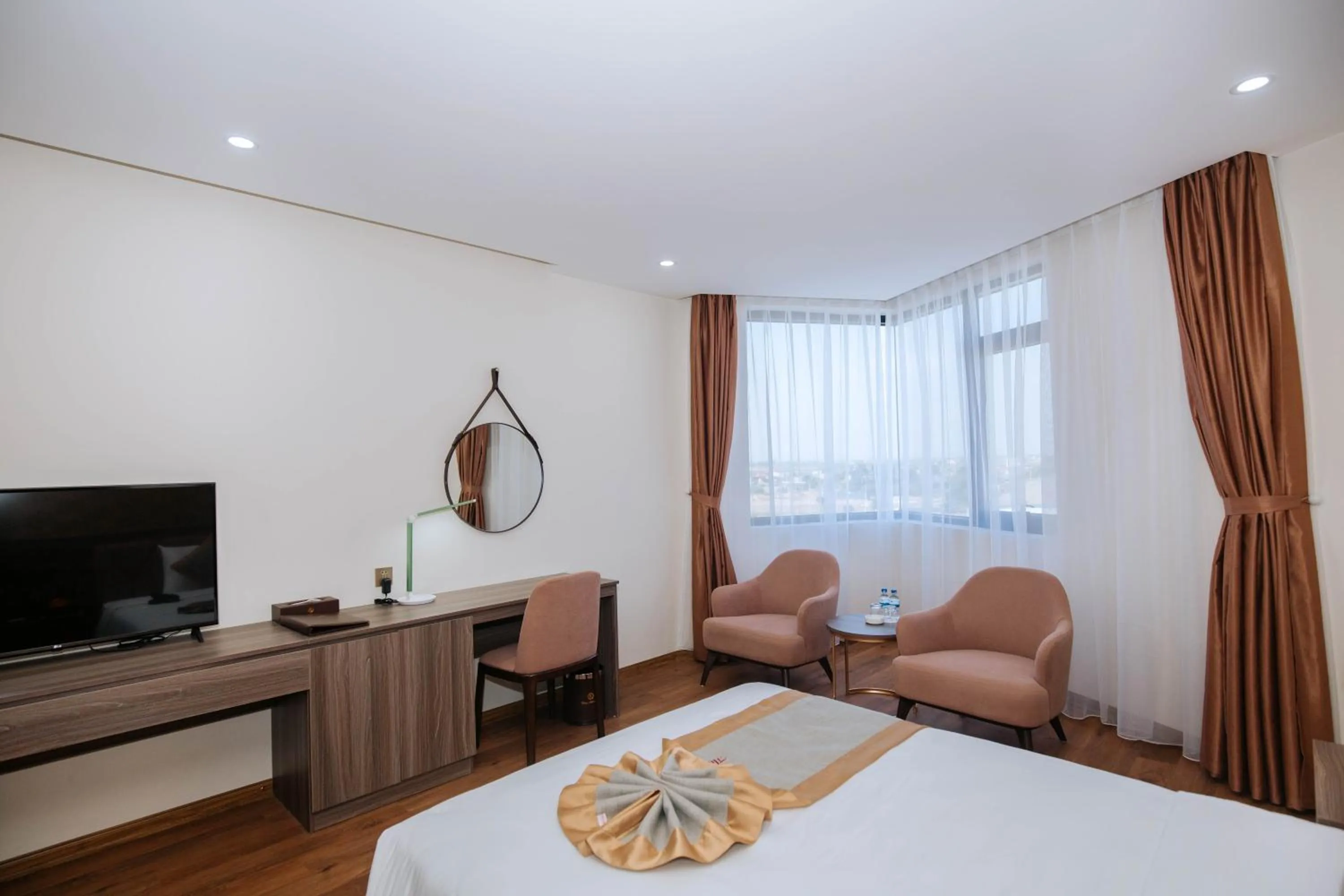 TV and multimedia, Bed in Thông Đỏ Hotel