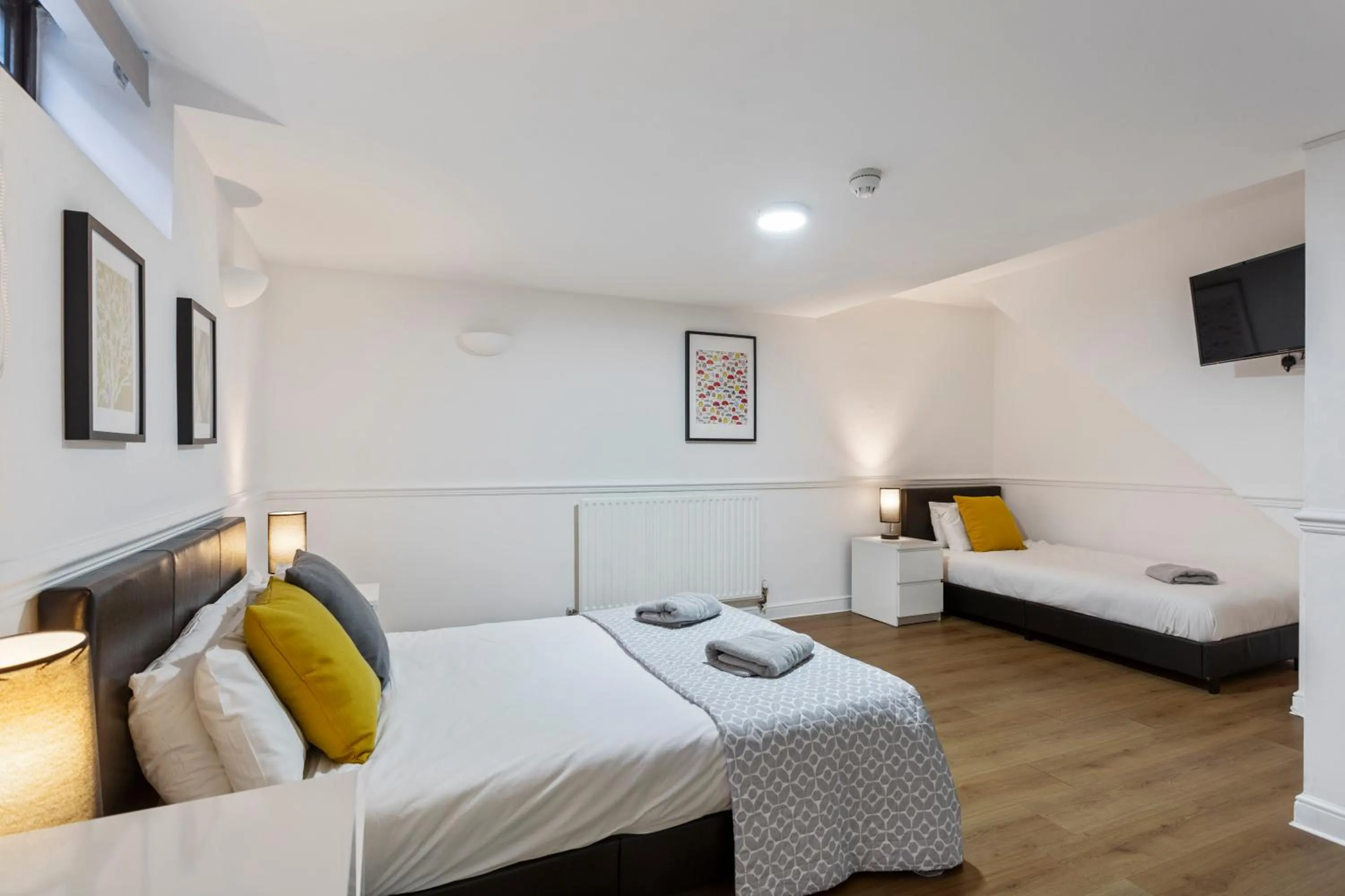 Bedroom, Bed in River Rooms Nottingham