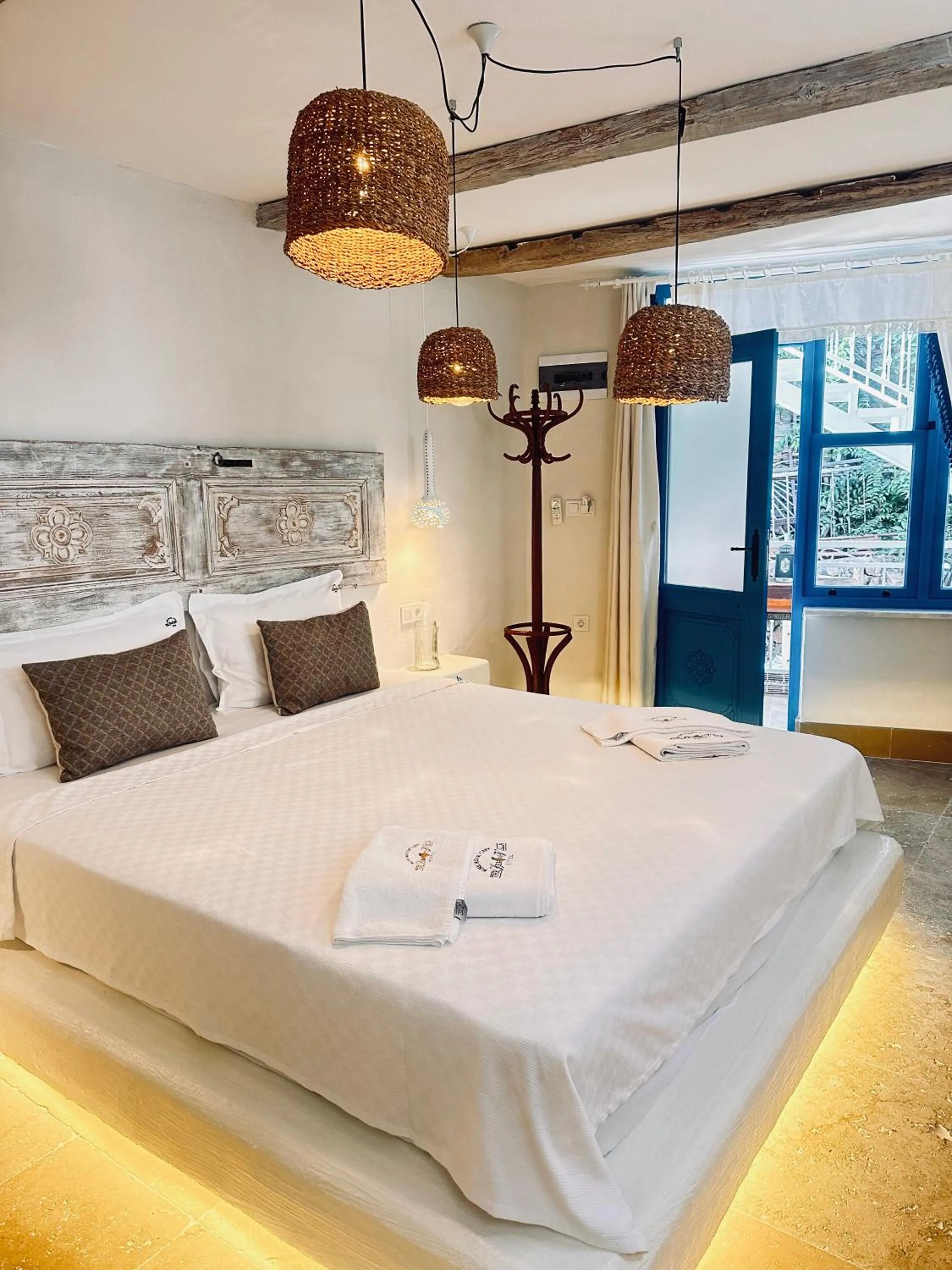 Bed in Lemon Villa Hotel