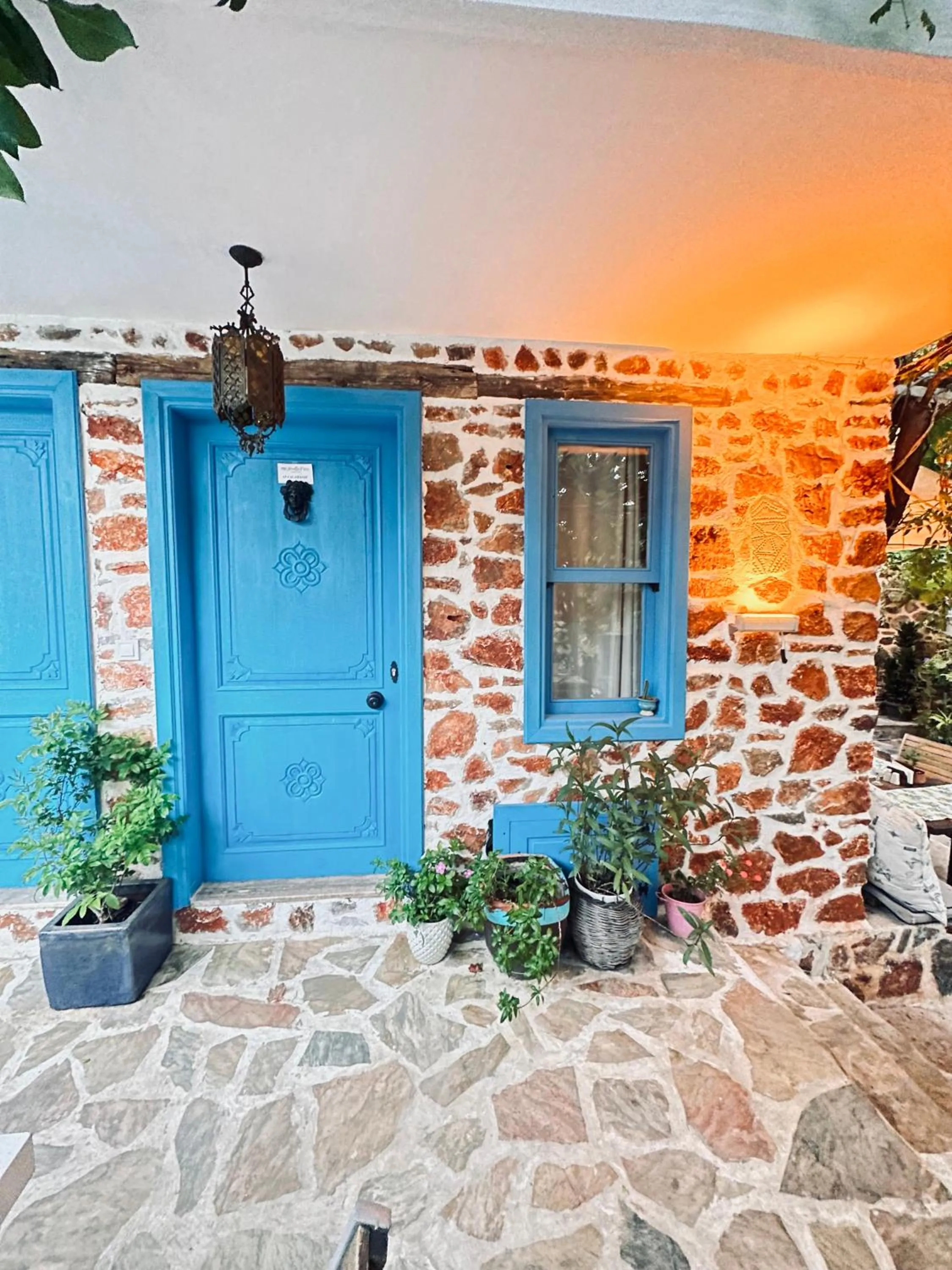 Facade/entrance in Lemon Villa Hotel